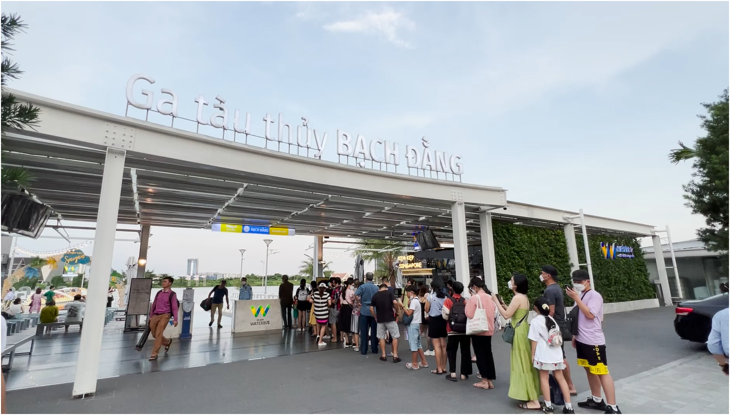 Người dân muốn đi làm bằng buýt sông TP.HCM, nhưng vì sao vẫn chưa phổ biến? - Ảnh 2.
