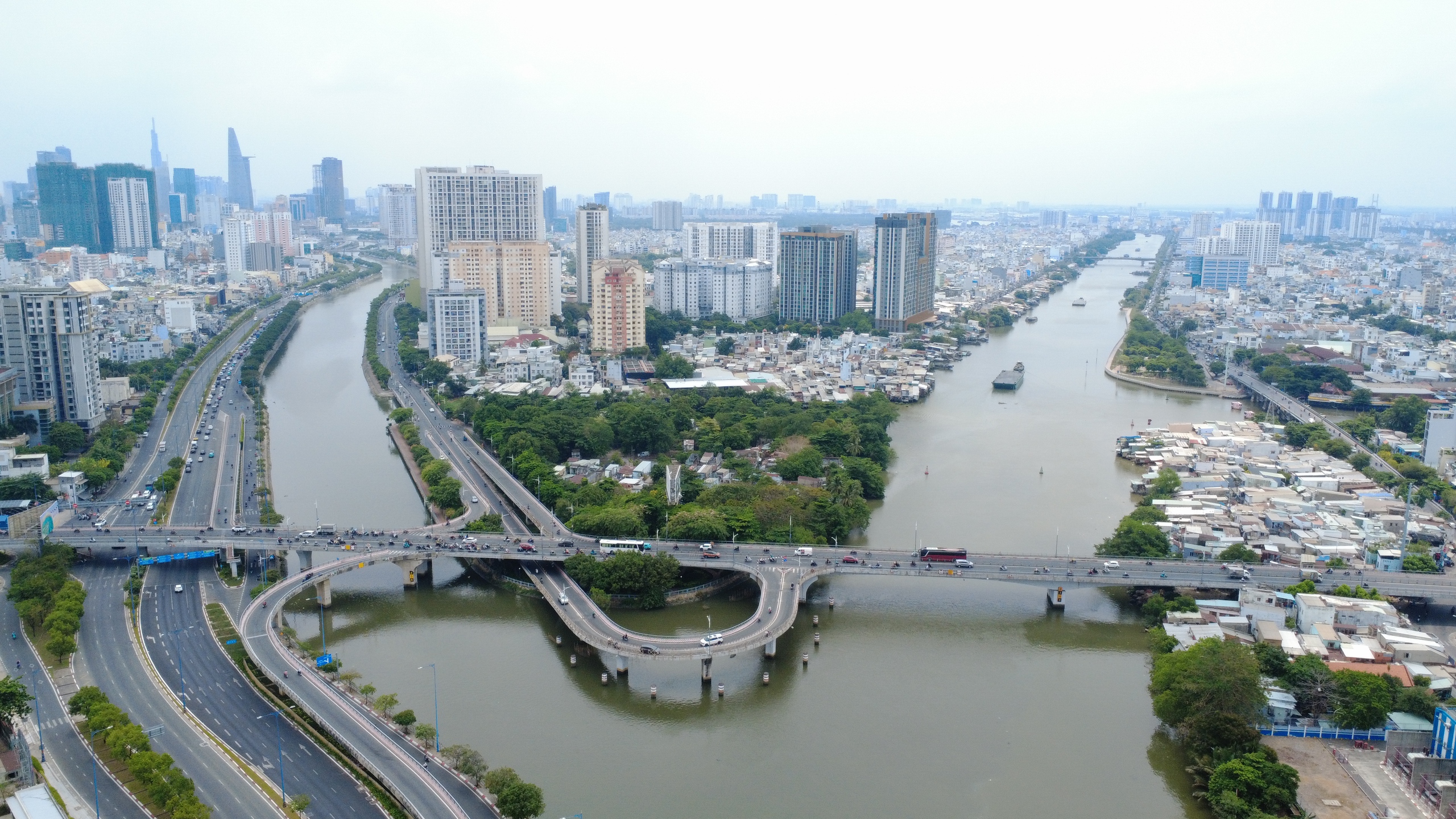 Người dân muốn đi làm bằng buýt sông TP.HCM, nhưng vì sao vẫn chưa phổ biến? - Ảnh 3.