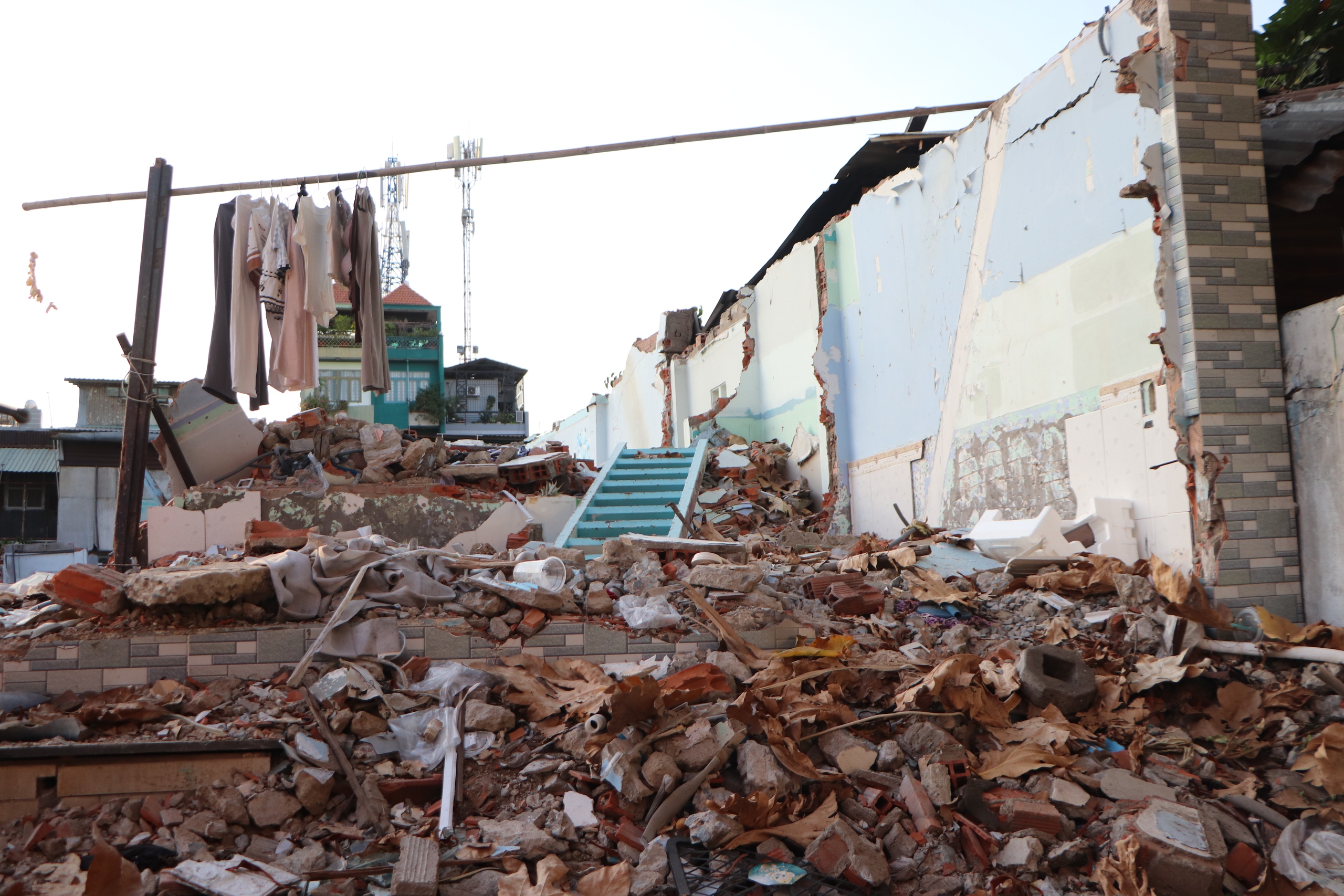 Chỉnh trang đ&ocirc; thị TP.HCM: Quyết t&acirc;m để người d&acirc;n ven k&ecirc;nh c&oacute; nơi ở tốt hơn - Ảnh 2.