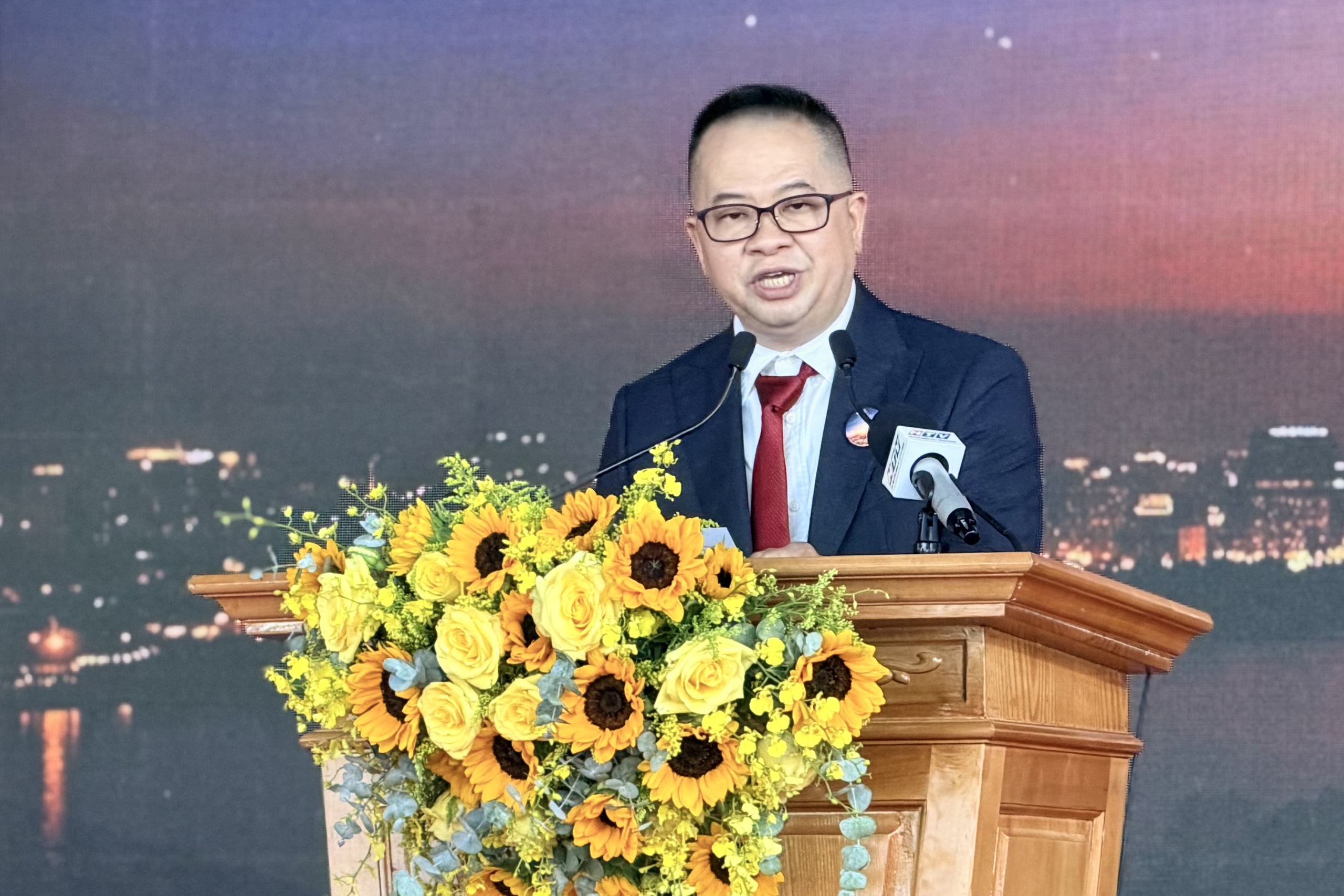 TP.HCM trao quyết định đầu tư 'siêu' cảng Cần Giờ 128.000 tỉ đồng- Ảnh 2.