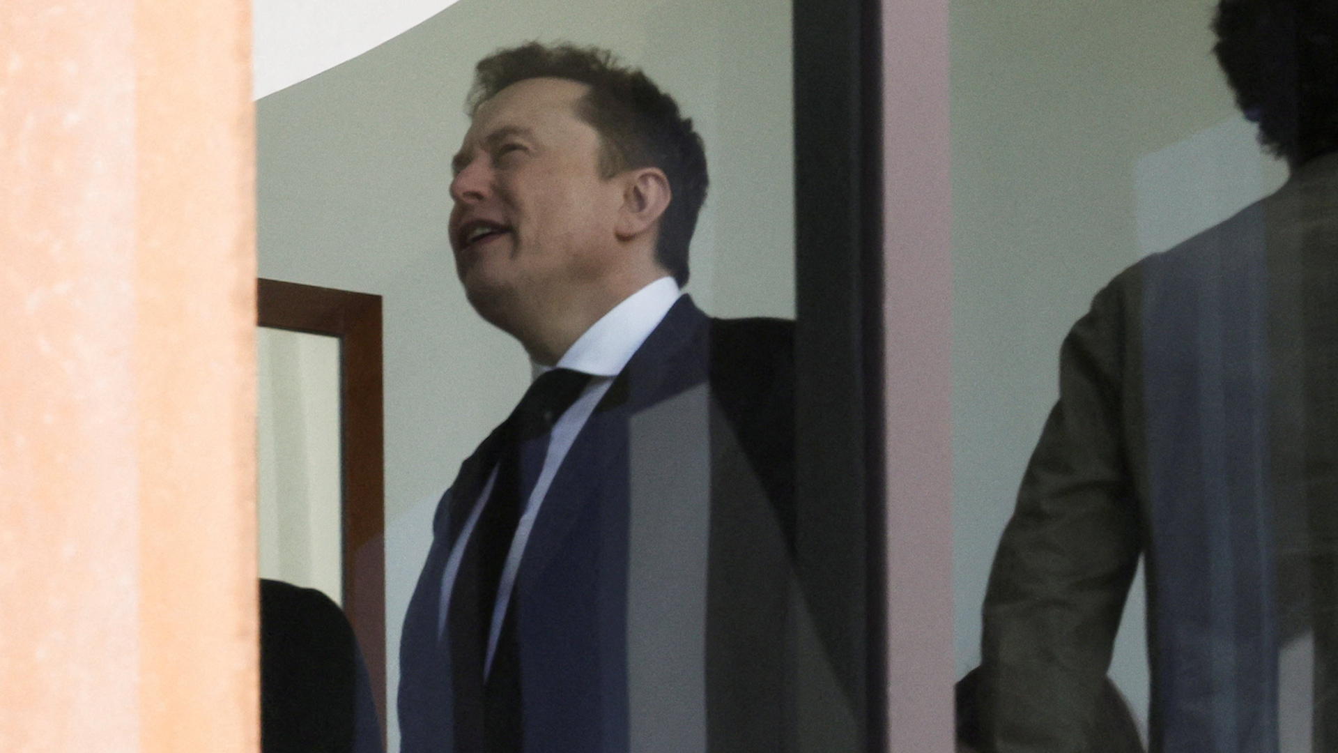 Cuộc chiến Elon Musk v&agrave; Sam Altman: Cuộc đối đầu ph&aacute;p l&yacute; bắt đầu ở California - Ảnh 1.