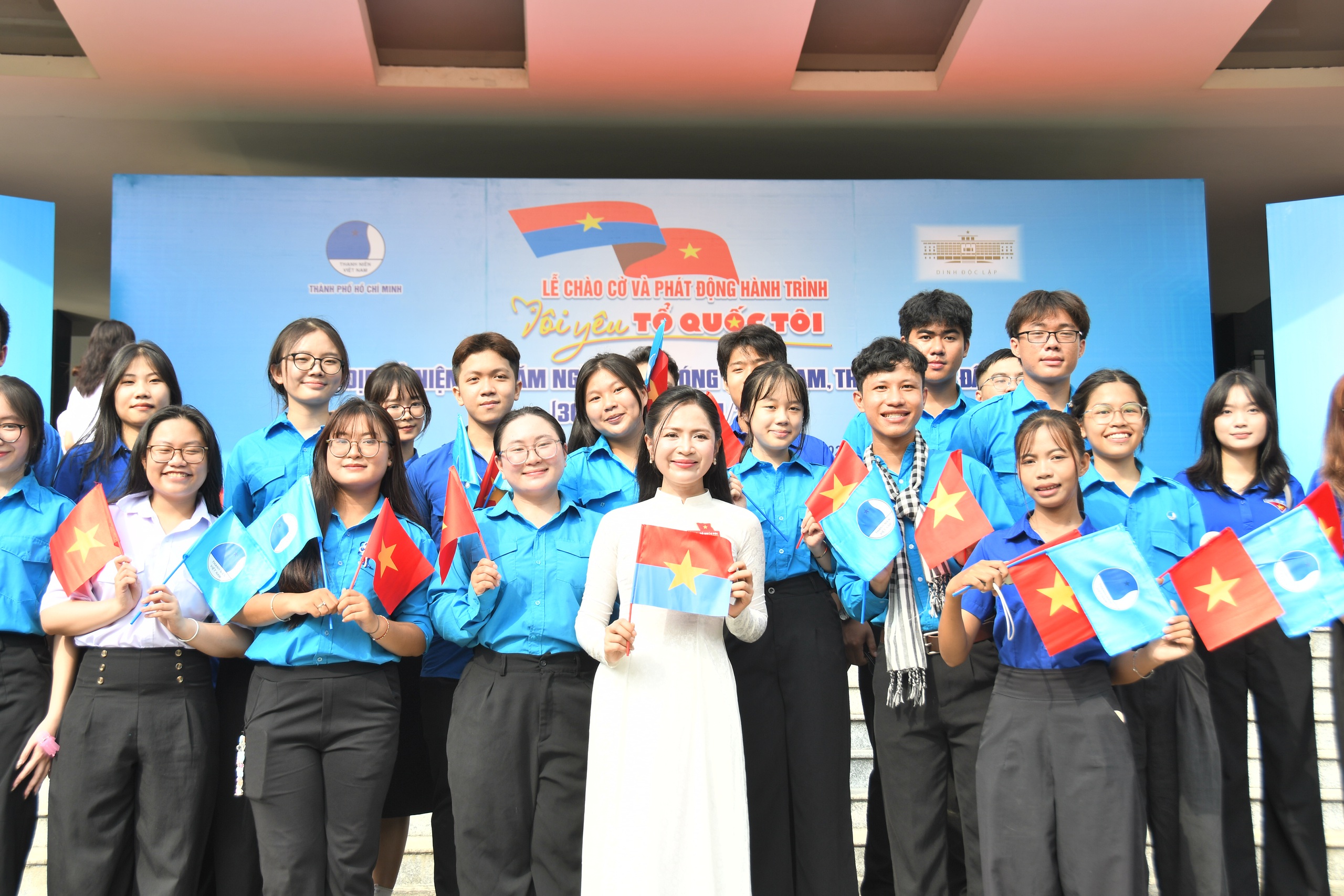 51 năm đất nước thống nhất: Lễ ch&agrave;o cờ đặc biệt tại Dinh Độc Lập  - Ảnh 10.