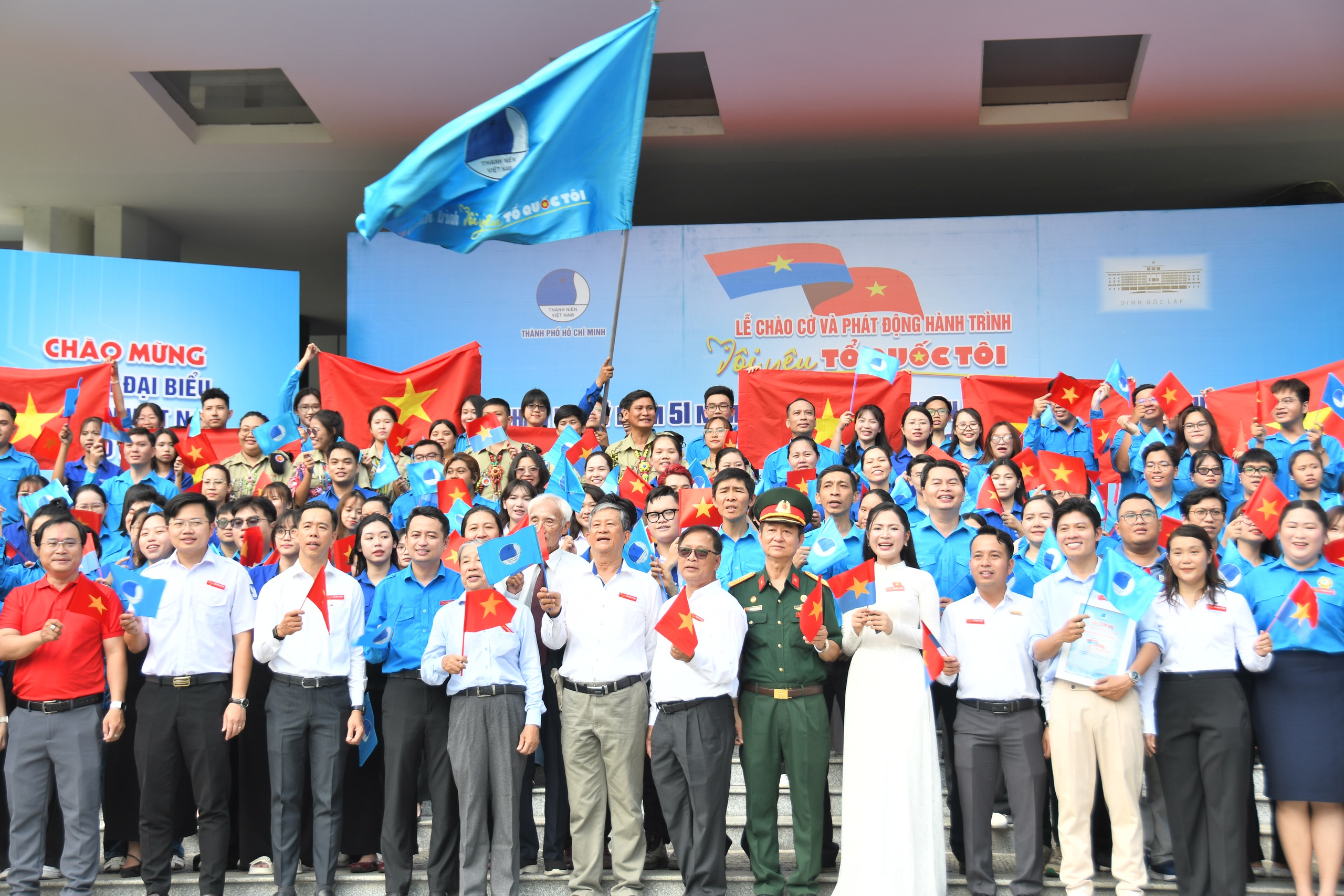 51 năm đất nước thống nhất: Lễ ch&agrave;o cờ đặc biệt tại Dinh Độc Lập  - Ảnh 6.