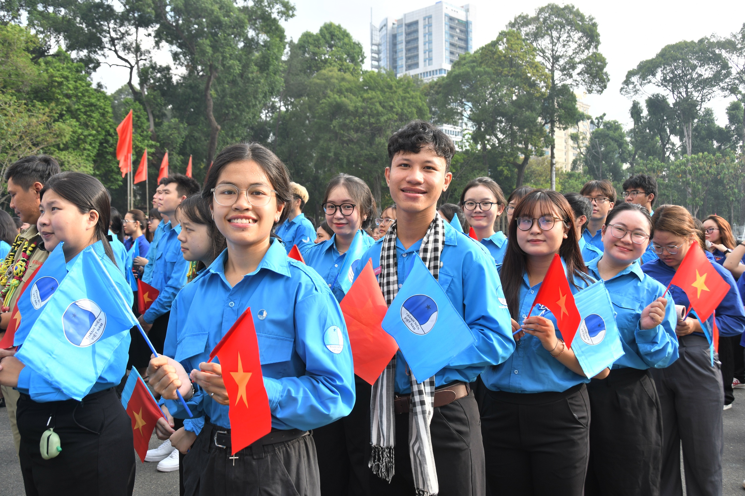 51 năm đất nước thống nhất: Lễ ch&agrave;o cờ đặc biệt tại Dinh Độc Lập  - Ảnh 12.