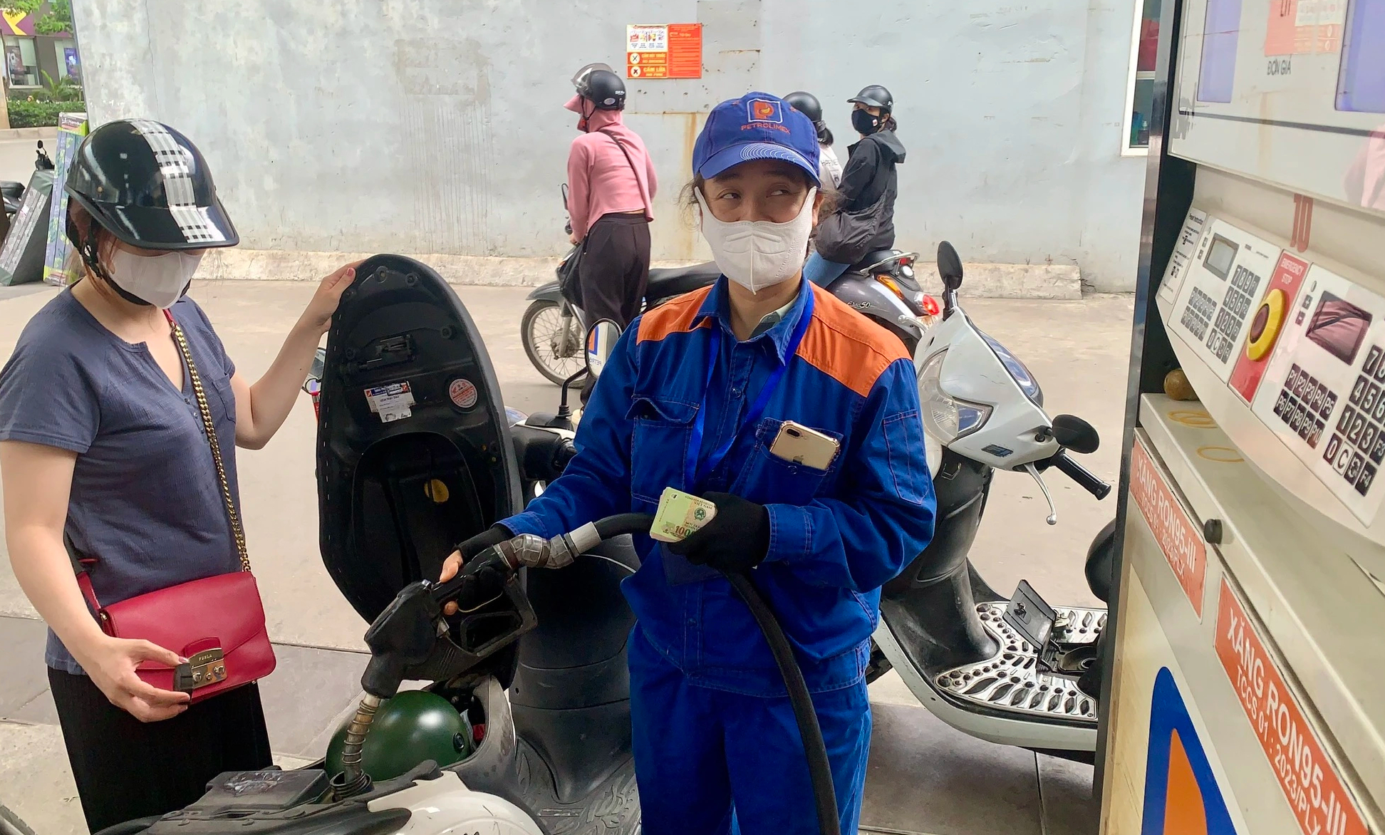 Giá xăng dầu áp dụng từ 15 giờ hôm nay 29.4- Ảnh 1.