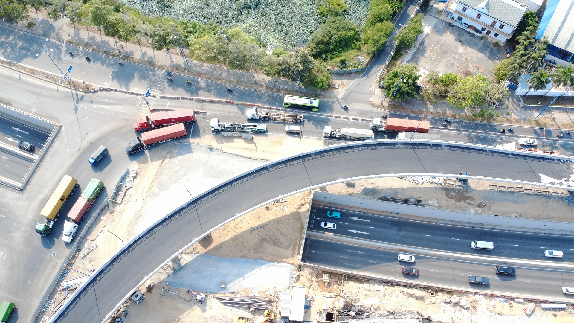 [FLYCAM] Cận cảnh nh&aacute;nh cầu vượt N3 trước giờ th&ocirc;ng xe: Diện mạo mới của n&uacute;t giao  - Ảnh 2.