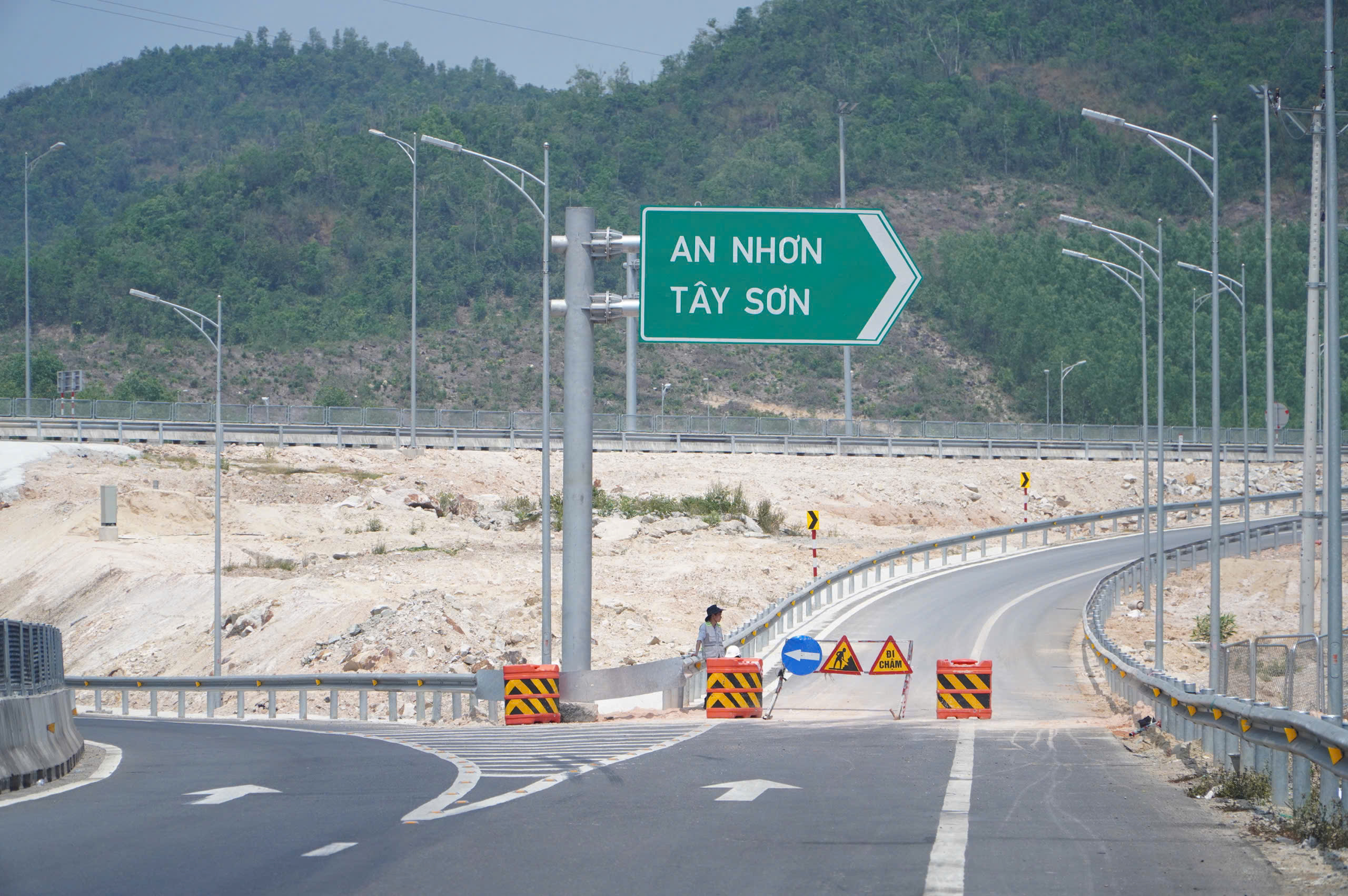 Cao tốc Hoài Nhơn - Quy Nhơn và Quy Nhơn - Chí Thạnh thông xe- Ảnh 9.