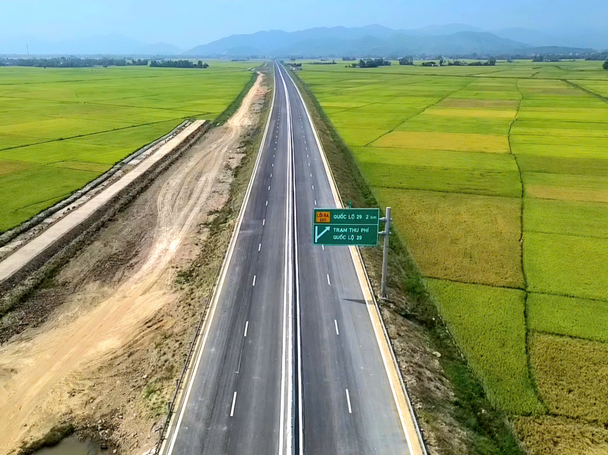 Vướng mặt bằng, cao tốc Bắc - Nam qua Đắk Lắk chưa thông xe hoàn toàn- Ảnh 1.