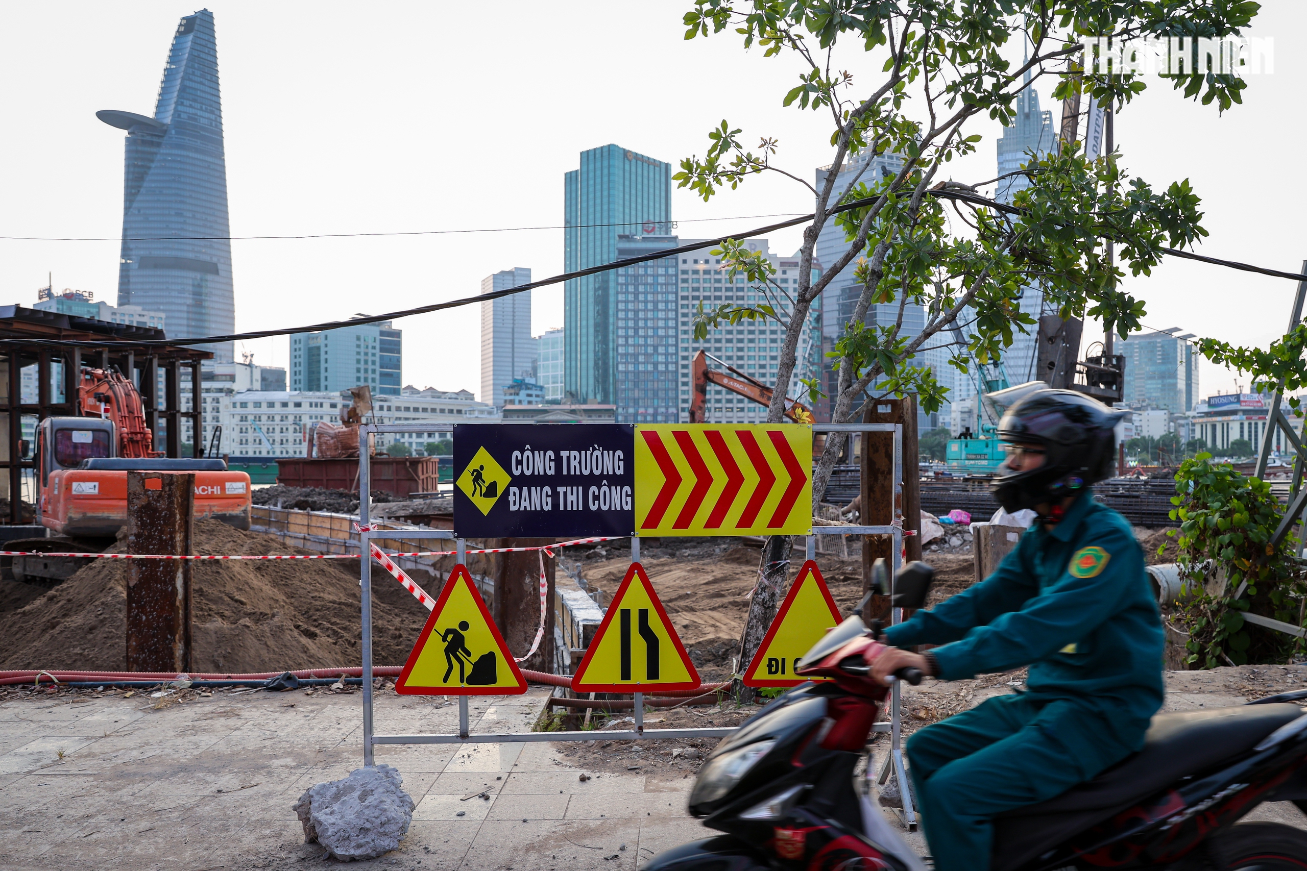 Cầu đi bộ ngh&igrave;n tỉ qua s&ocirc;ng S&agrave;i G&ograve;n dần th&agrave;nh h&igrave;nh sau một năm thi c&ocirc;ng - Ảnh 3.