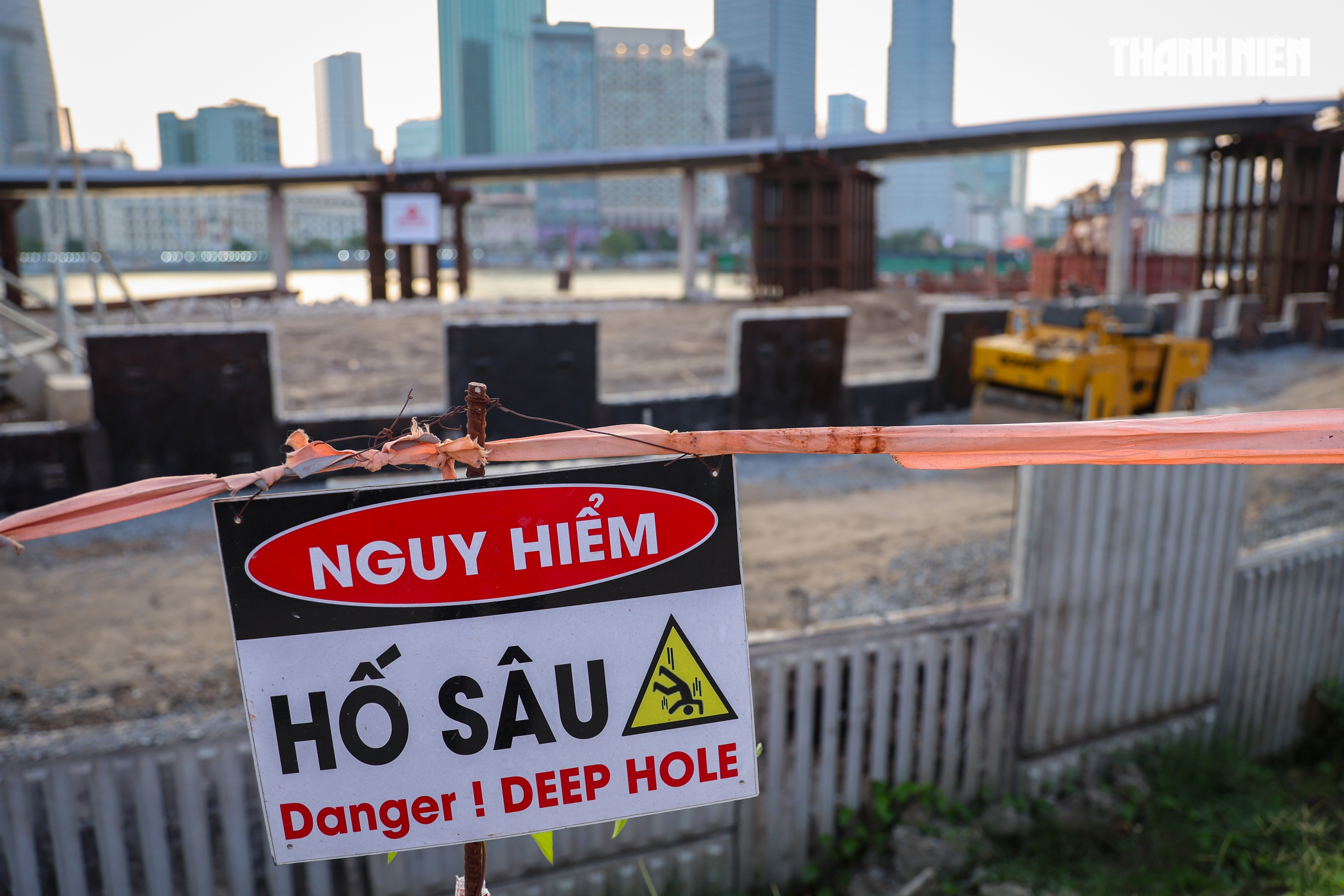 Cầu đi bộ ngh&igrave;n tỉ qua s&ocirc;ng S&agrave;i G&ograve;n dần th&agrave;nh h&igrave;nh sau một năm thi c&ocirc;ng - Ảnh 9.