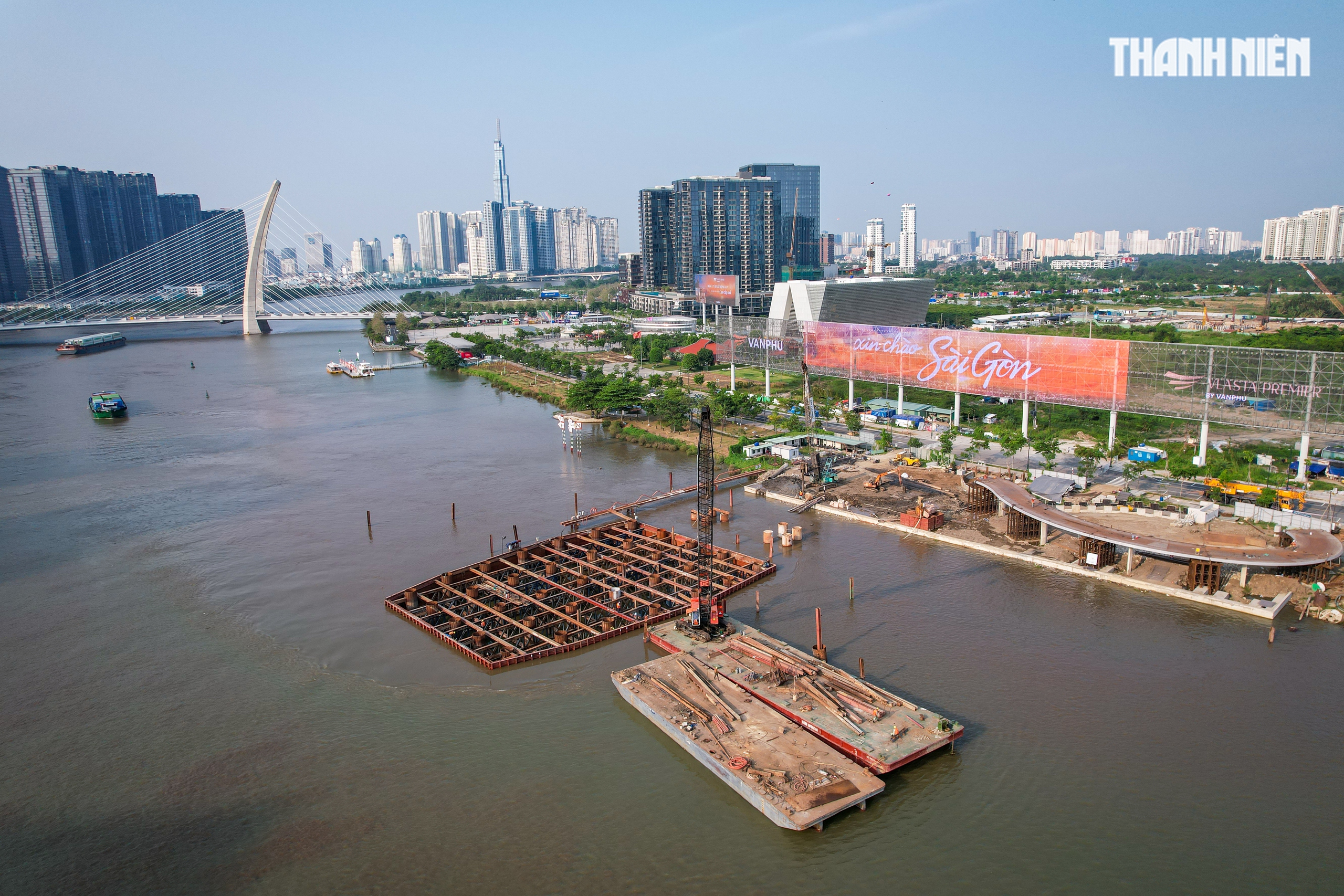 Cầu đi bộ ngh&igrave;n tỉ qua s&ocirc;ng S&agrave;i G&ograve;n dần th&agrave;nh h&igrave;nh sau một năm thi c&ocirc;ng - Ảnh 11.