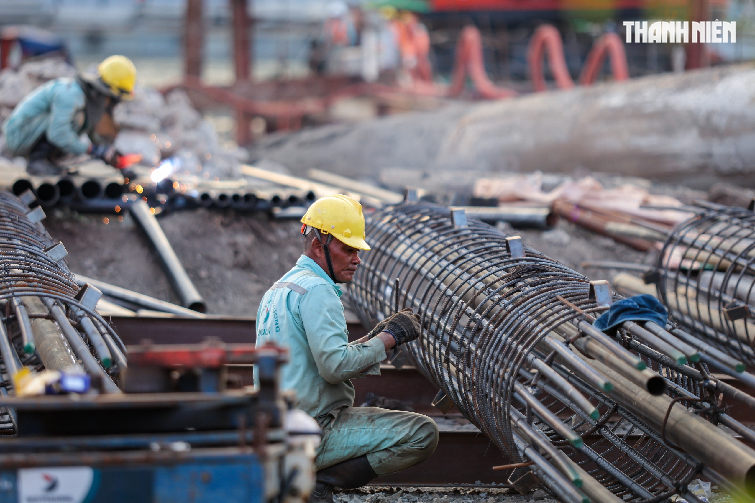 Cầu đi bộ ngh&igrave;n tỉ qua s&ocirc;ng S&agrave;i G&ograve;n dần th&agrave;nh h&igrave;nh sau một năm thi c&ocirc;ng - Ảnh 5.