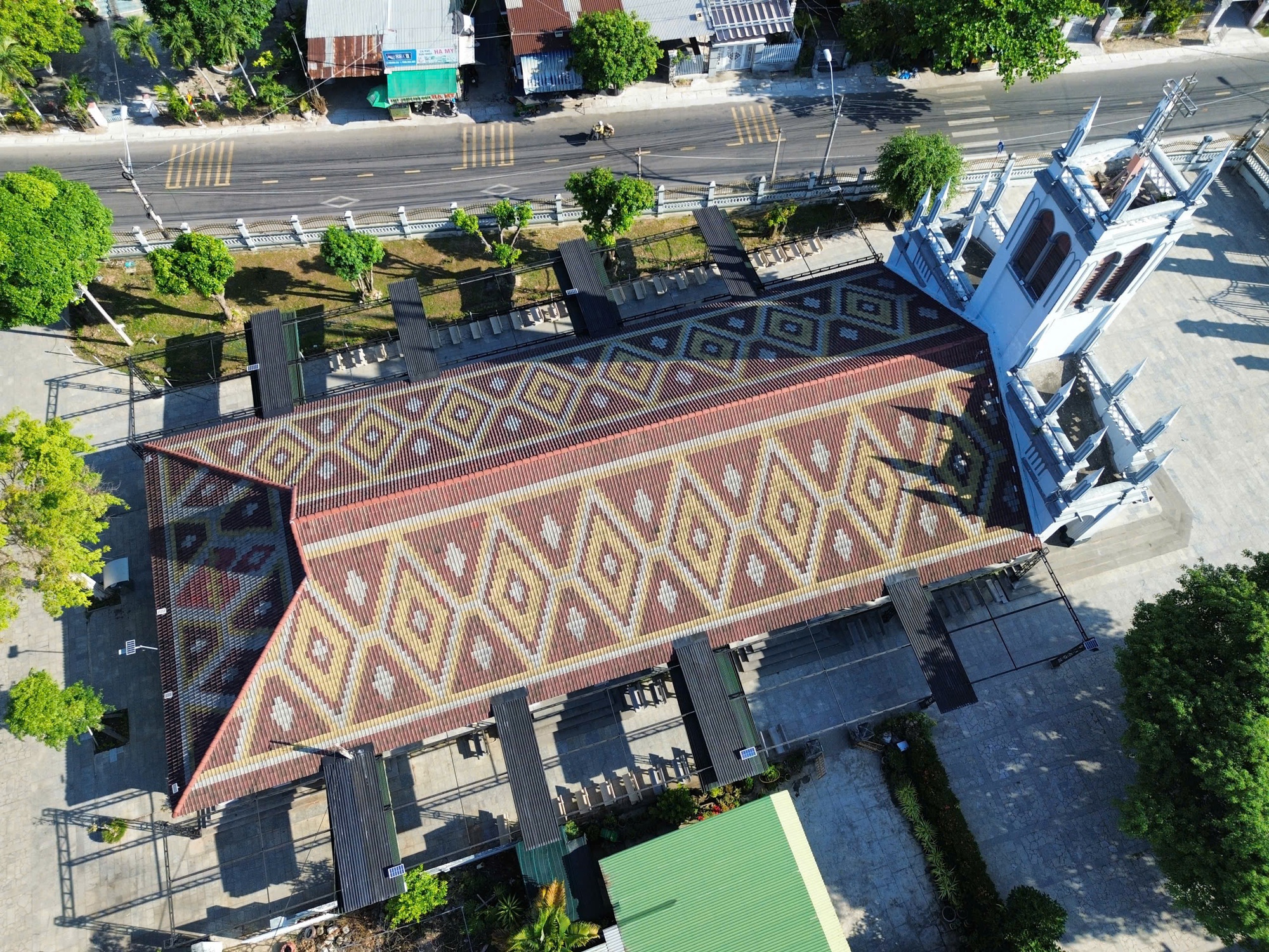 H&agrave; Dừa - gi&aacute;o đường h&agrave;ng trăm năm tuổi b&ecirc;n d&ograve;ng s&ocirc;ng C&aacute;i- Ảnh 4.