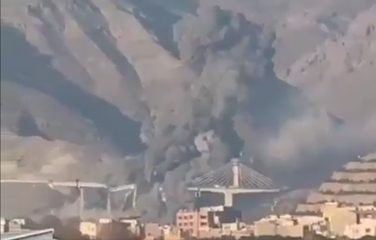 Mỹ - Iran mở rộng tấn công mục tiêu dân sự - Ảnh 2.