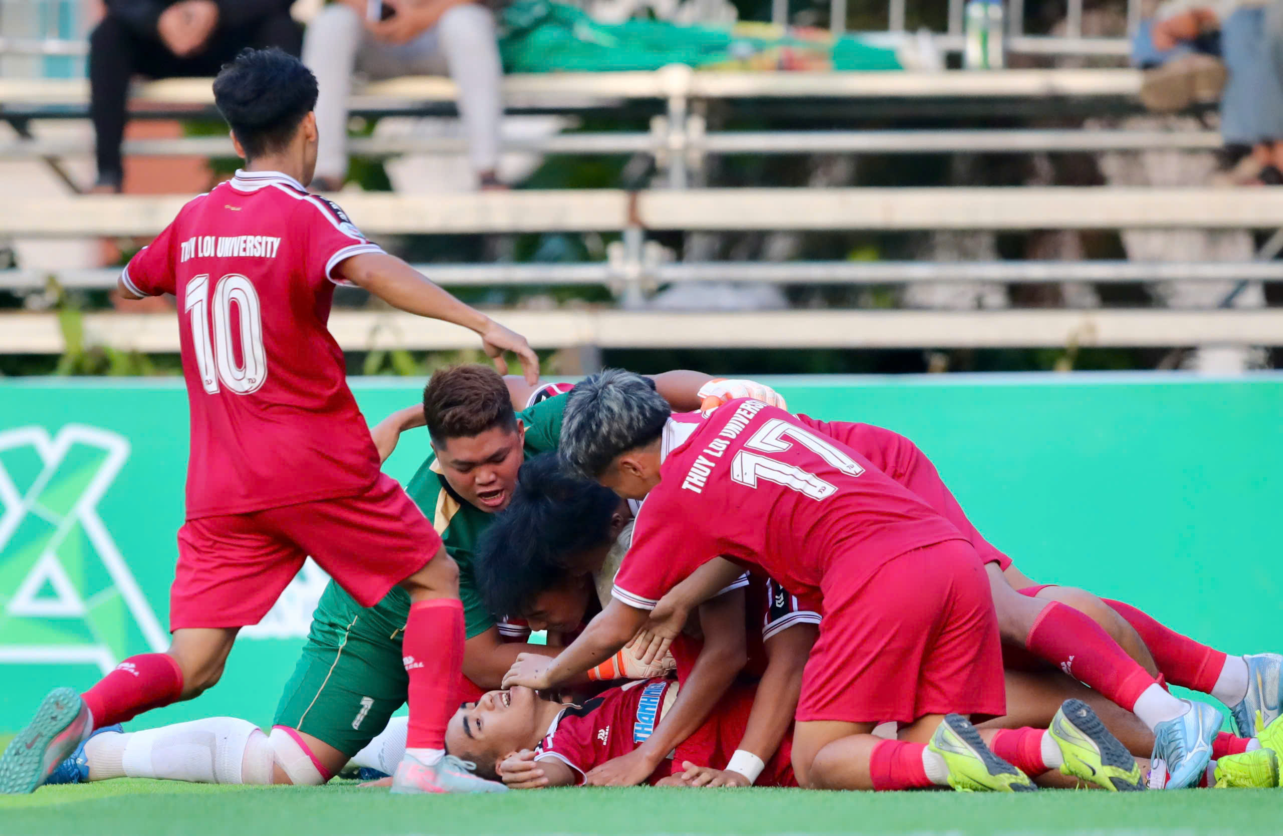 M&agrave;n ra mắt ngọt ng&agrave;o của 'tướng' trẻ Trường ĐH Thủy lợi- Ảnh 3.