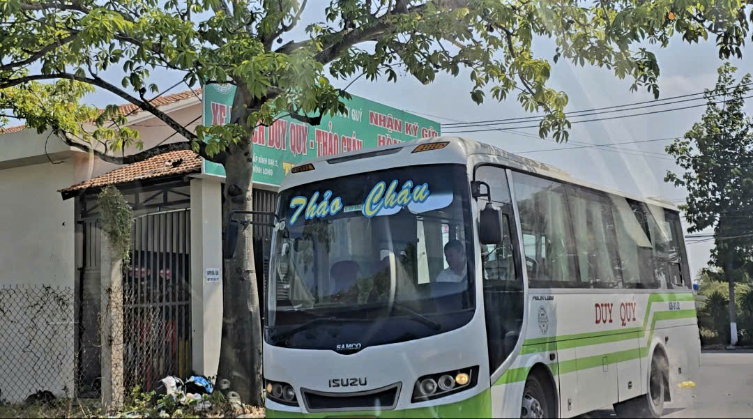 UBND tỉnh Vĩnh Long chỉ đạo khẩn ngăn chặn 'xe dù, bến cóc' từ cơ sở- Ảnh 1. UBND tỉnh Vĩnh Long chỉ đạo khẩn ngăn chặn 'xe dù, bến cóc' từ cơ sở- Ảnh 1.