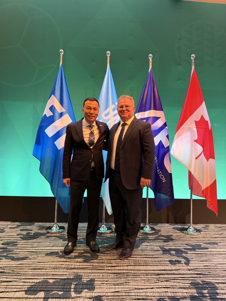 Chủ tịch VFF Trần Quốc Tuấn c&ugrave;ng 2 l&atilde;nh đạo kh&aacute;c tham dự Đại hội FIFA- Ảnh 3.