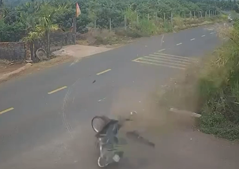 Vụ nam sinh lớp 12 tử vong ở Đắk Lắk: Công cung cấp thông tin mới - Ảnh 1.