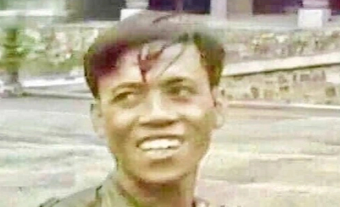 Gặp người l&iacute;nh v&agrave;o Dinh Độc Lập khi &aacute;o c&ograve;n thấm m&aacute;u - Ảnh 2.