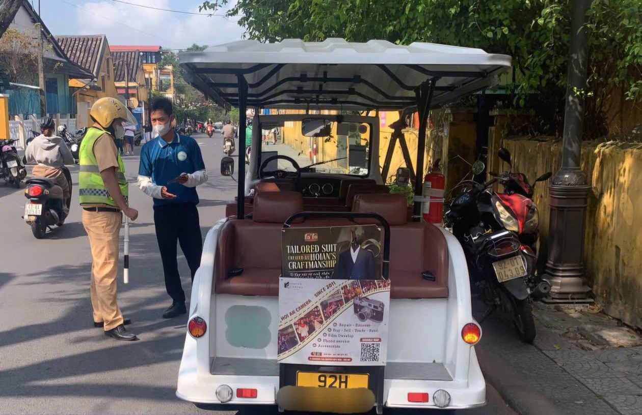 Xuyên lễ 30.4 - 1.5, CSGT Đà Nẵng 'mạnh tay' phạt nồng độ cồn, tốc độ ở cửa ngõ- Ảnh 5.