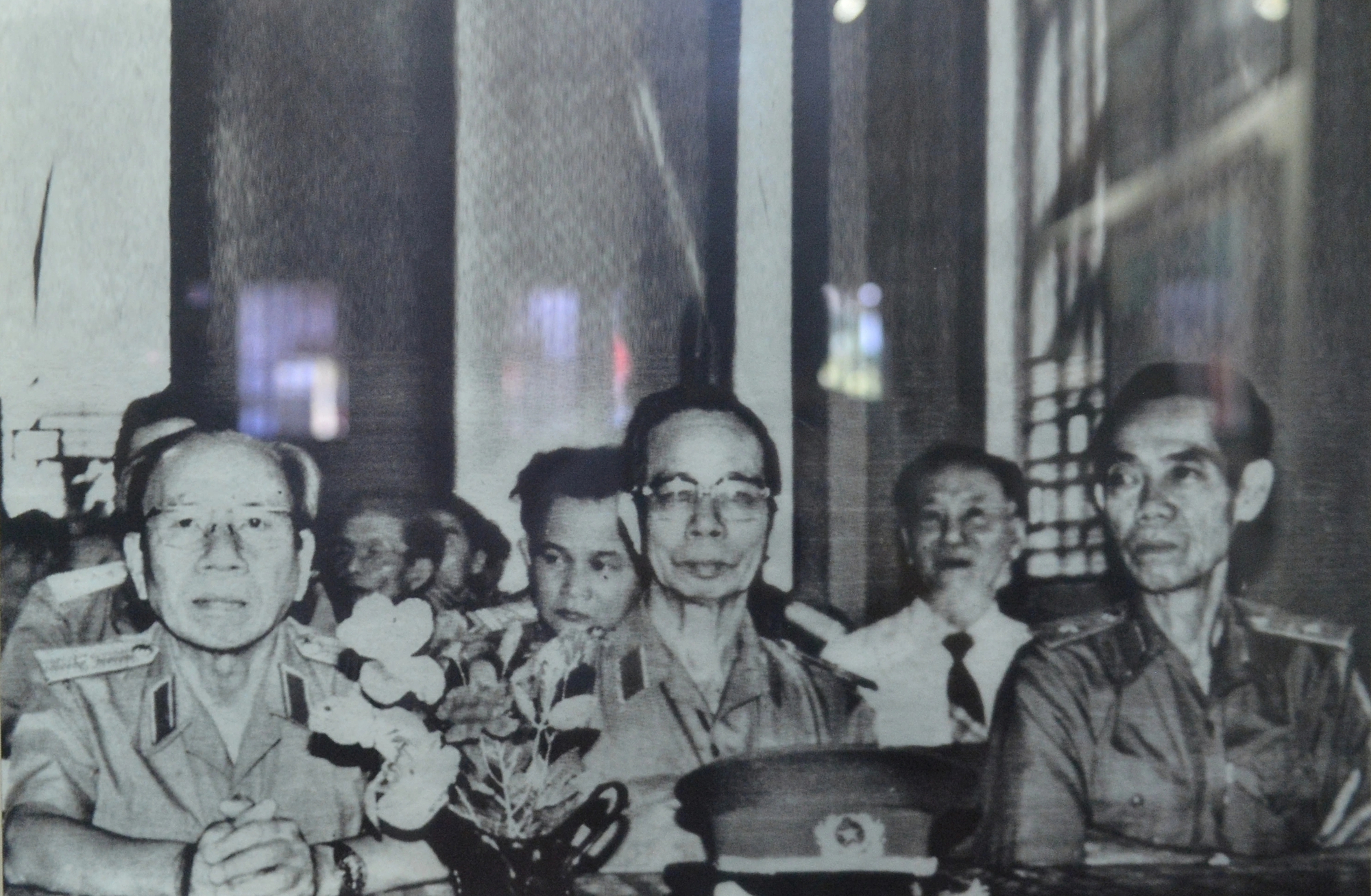 Bữa cơm đo&agrave;n tụ sau ng&agrave;y đất nước thống nhất của gia đ&igrave;nh tướng Ba Quốc- Ảnh 4.