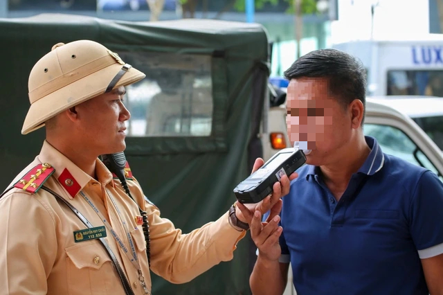 37 vụ tai nạn khiến 18 người chết trong ng&agrave;y đầu nghỉ lễ 30.4 - 1.5- Ảnh 1.