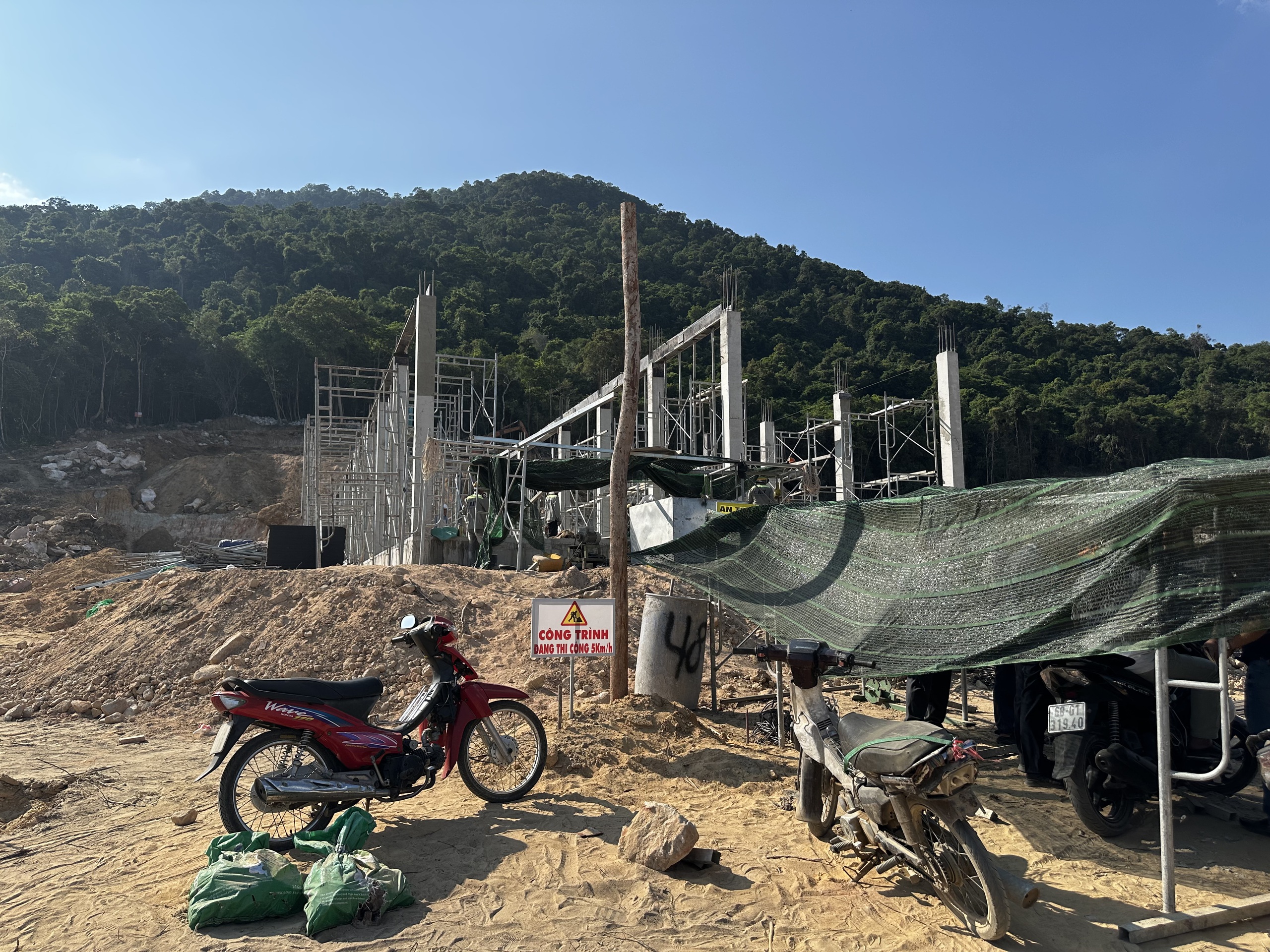 Các công trình điện phục vụ APEC 2027 tại Phú Quốc 'chạy đua' tiến độ - Ảnh 11.