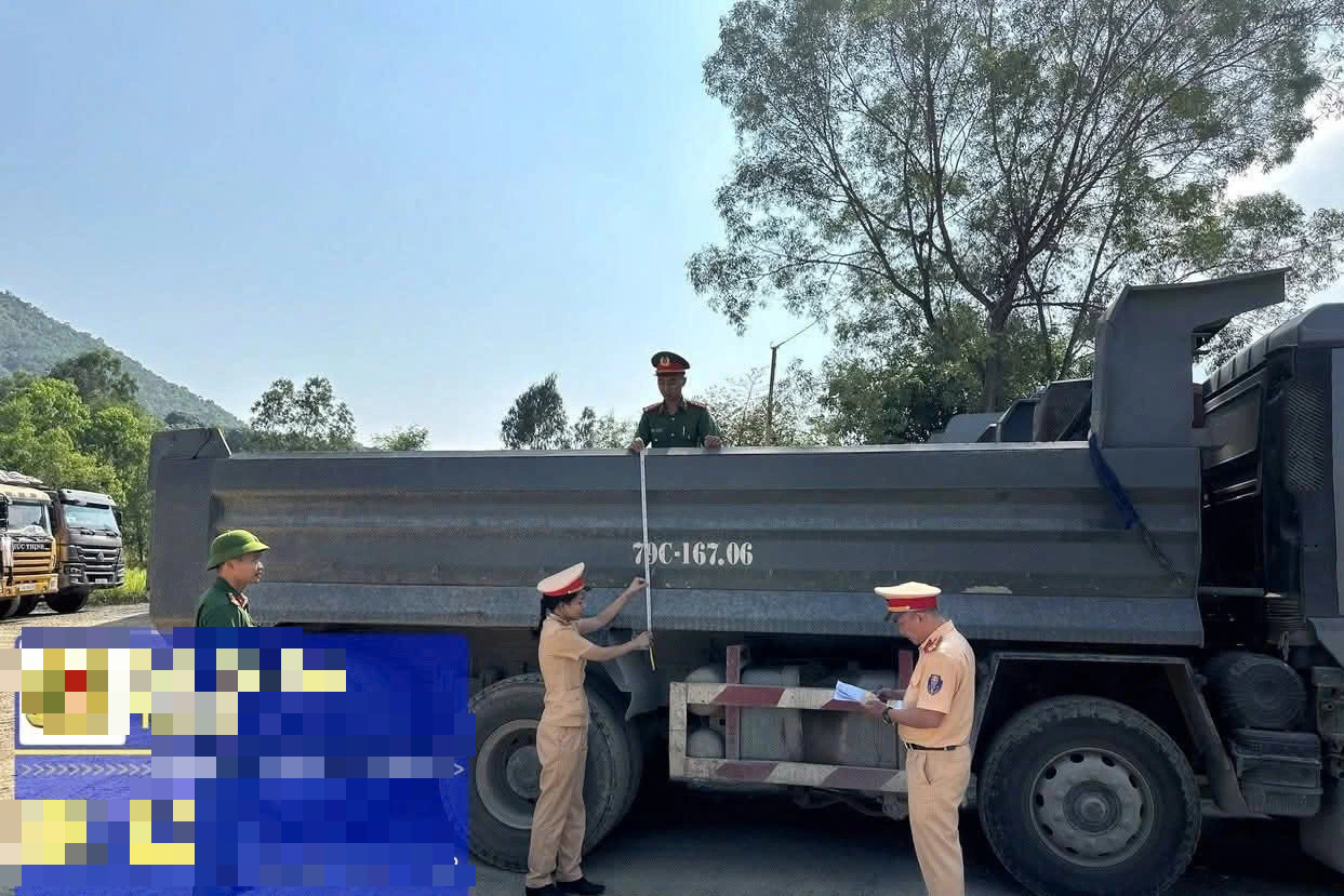 Khánh Hòa siết xe tải nặng: Đo từng thùng xe, xử nghiêm cơi nới trái phép - Ảnh 2.