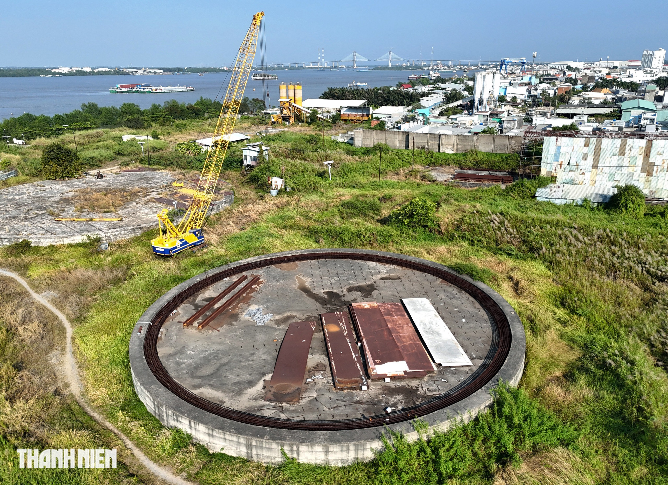 B&ecirc;n trong Tổng kho xăng dầu 12.000 tỉ đồng ở Nh&agrave; B&egrave; bỏ hoang nhiều năm- Ảnh 6.