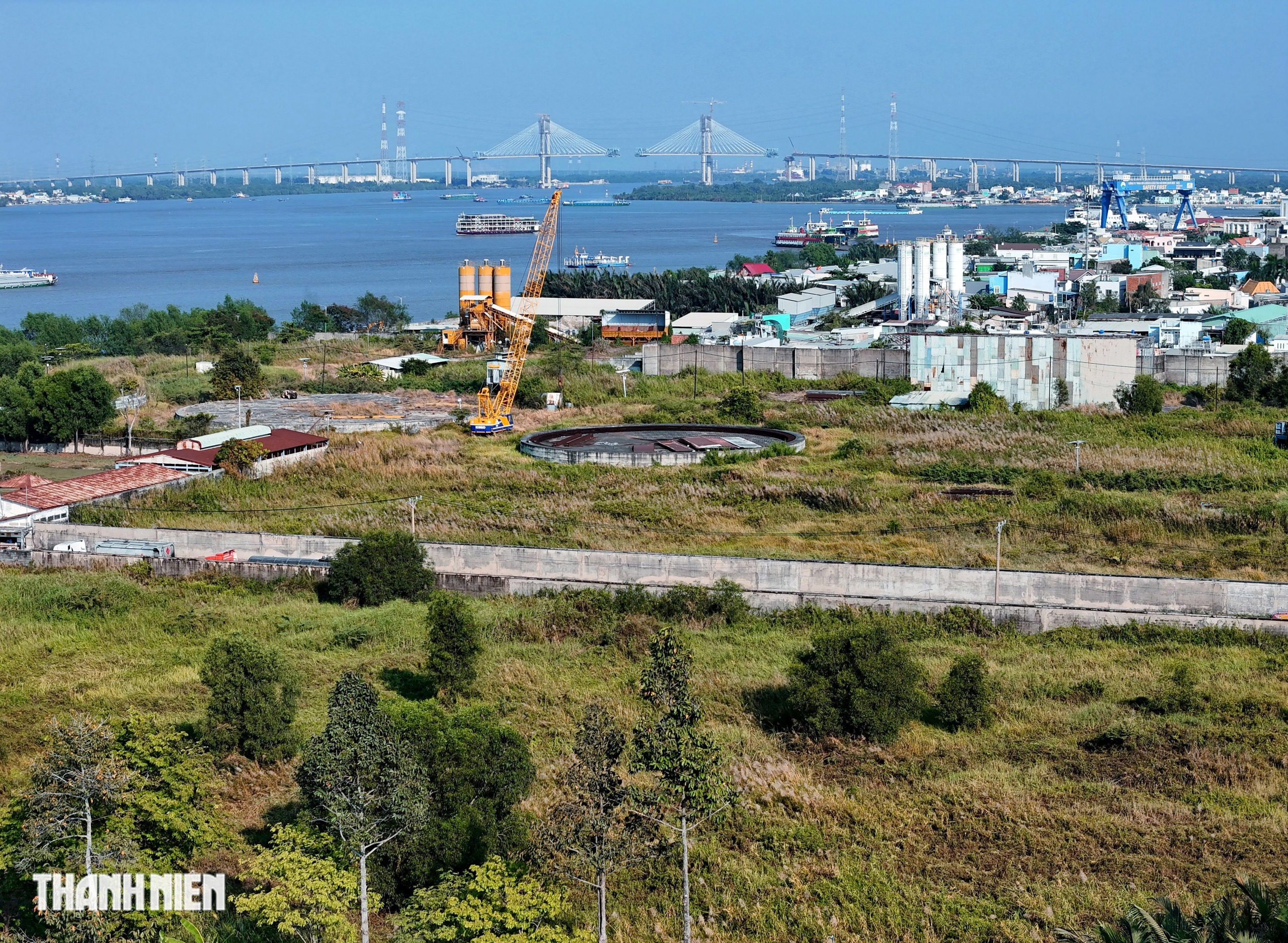 B&ecirc;n trong Tổng kho xăng dầu 12.000 tỉ đồng ở Nh&agrave; B&egrave; bỏ hoang nhiều năm- Ảnh 14.