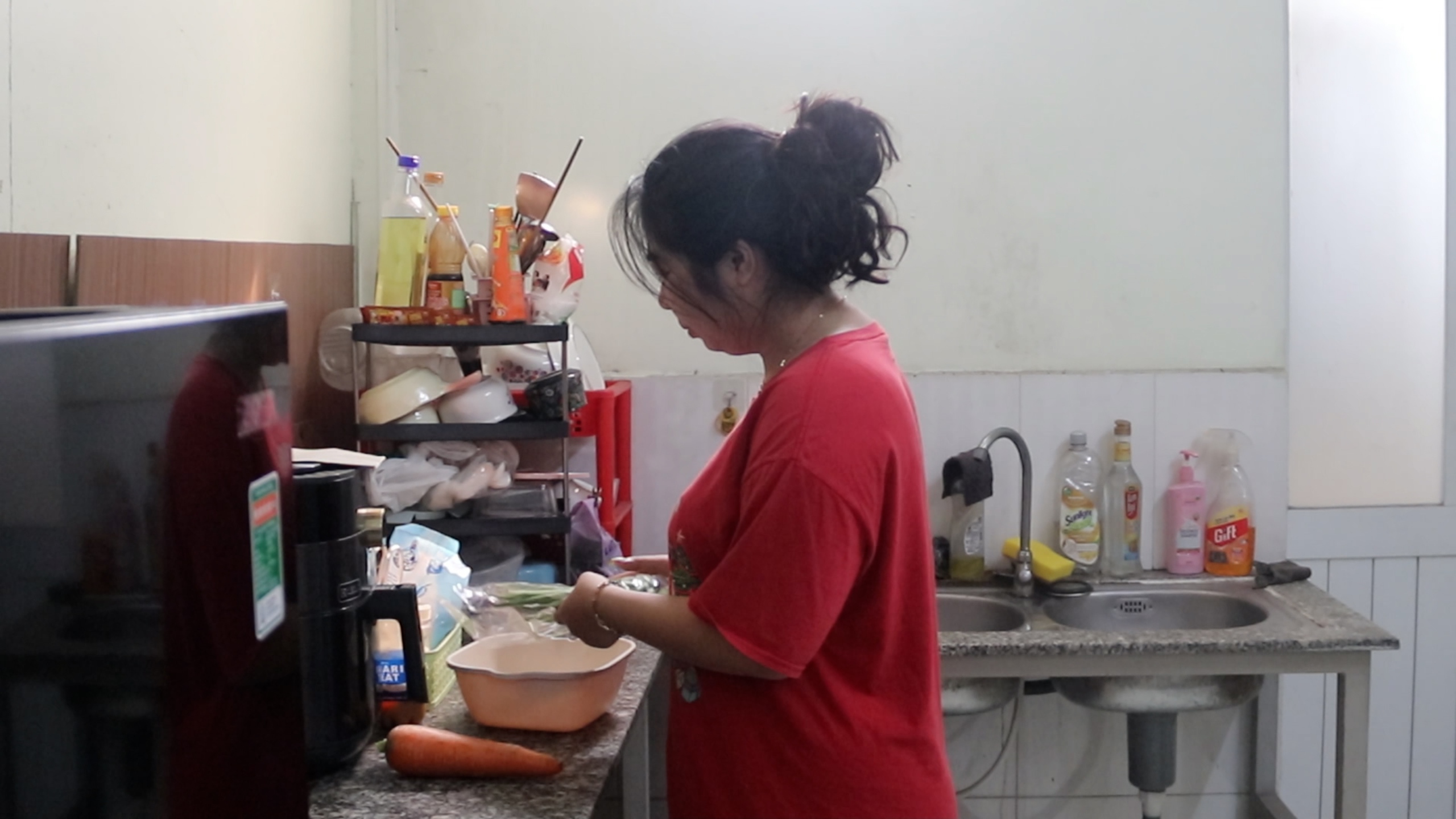 Tại sao giới trẻ chọn mang cơm đi học, đi l&agrave;m? - Ảnh 1.