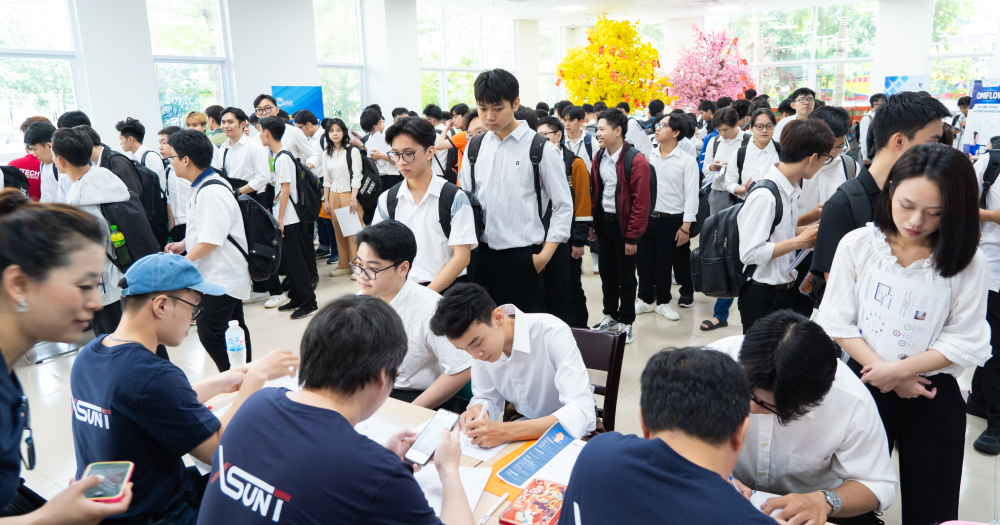 HUTECH IT OPEN DAY 2026: Hơn 5.000 sinh vi&ecirc;n săn h&agrave;ng ng&agrave;n cơ hội việc l&agrave;m, đ&aacute;nh dấu 10 năm bứt tốc- Ảnh 1.