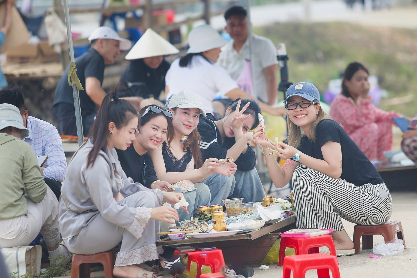 C&aacute; tr&iacute;ch g&acirc;y 'sốt' mạng x&atilde; hội- Ảnh 3.