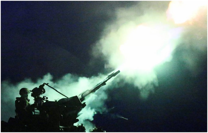 Chiến sự Ukraine ngày 1.502: nhà máy lọc dầu, cảng ở Nga bị tấn công - Ảnh 1.