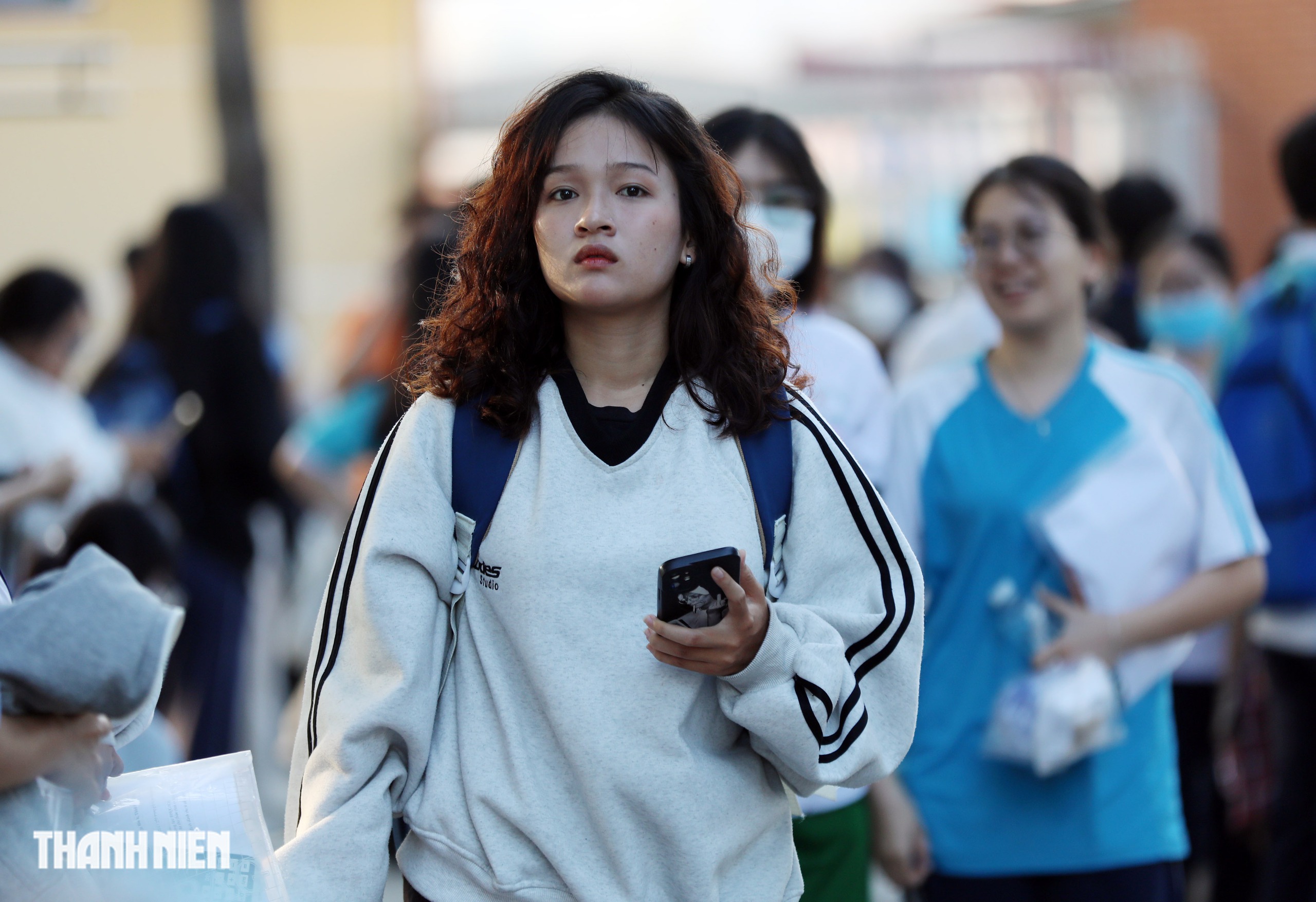 Nữ sinh TP.HCM tươi tắn, tự tin trước kỳ thi đ&aacute;nh gi&aacute; năng lực- Ảnh 5.
