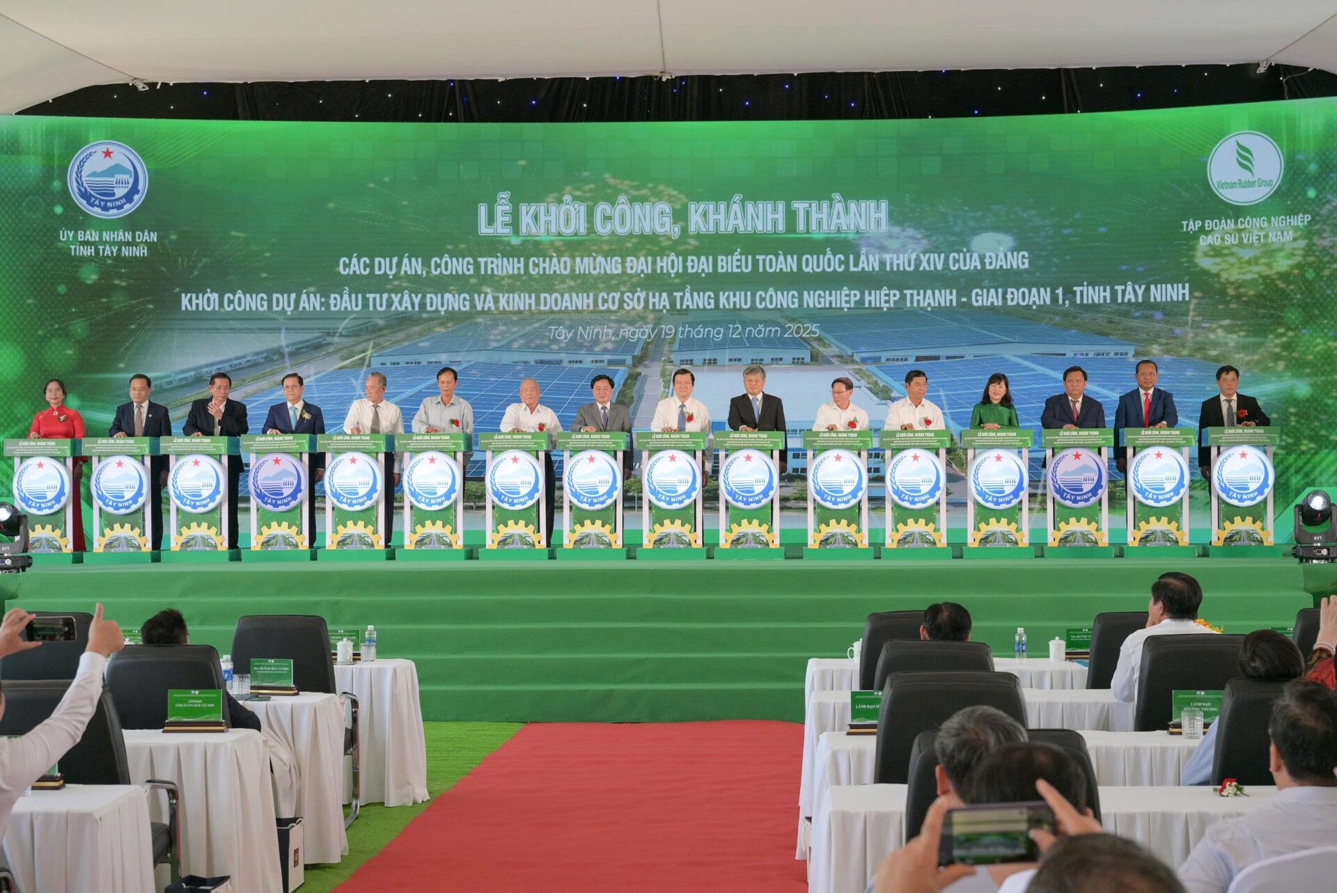 Phát triển khu công nghiệp - Động lực tăng trưởng mới của VRG - Ảnh 2.