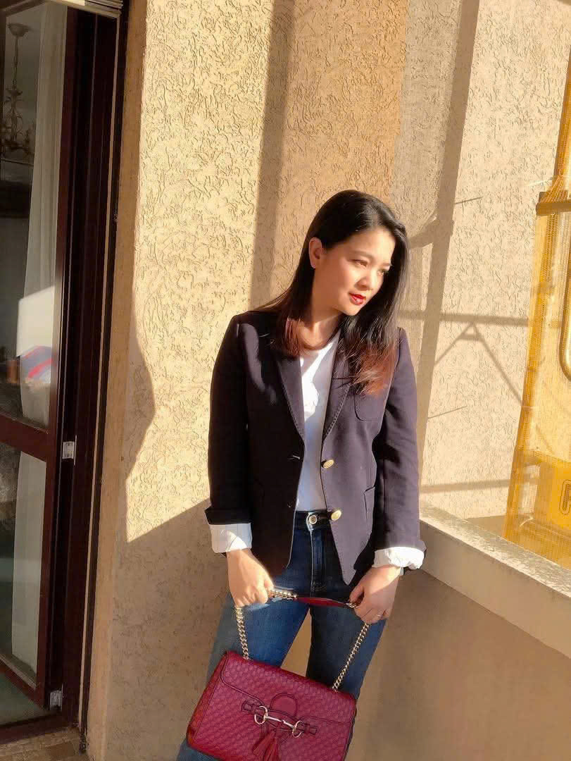 Diễn viên Kim Ngân 'Người đàn bà yếu đuối' gặp sự cố tại châu Âu - Ảnh 1.