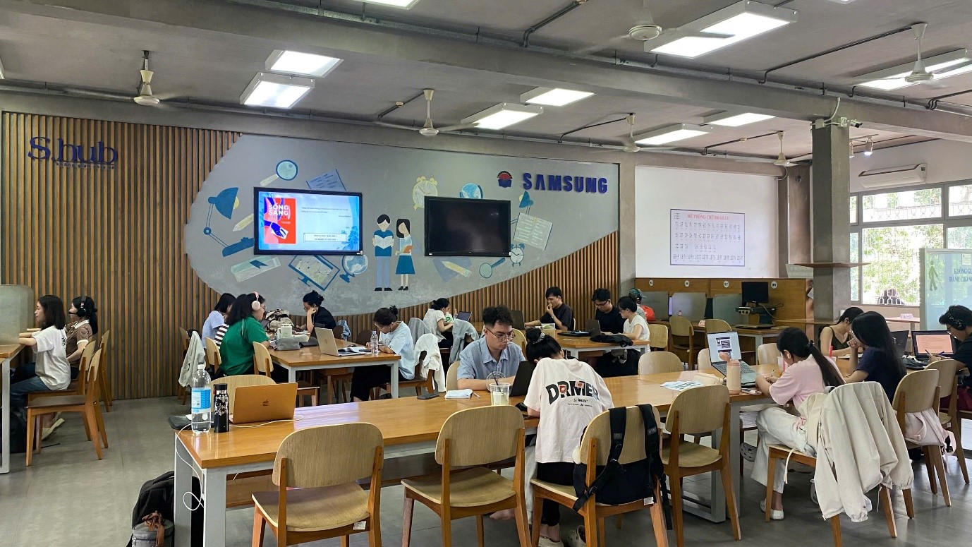 3 thư viện ‘xịn sò’ ở TP.HCM: Miễn phí, đẹp mê, gen Z rủ nhau đến học - Ảnh 12.