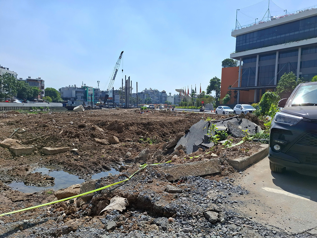 Thi công đường Tân Thới Hiệp 2026 gây khó khăn cho người dân di chuyển - Ảnh 4.