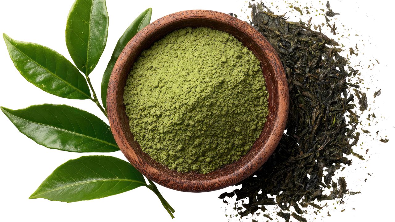 N&ecirc;n chọn tr&agrave; ch&ugrave;m ng&acirc;y hay tr&agrave; xanh để tốt cho sức khỏe?  - Ảnh 1.