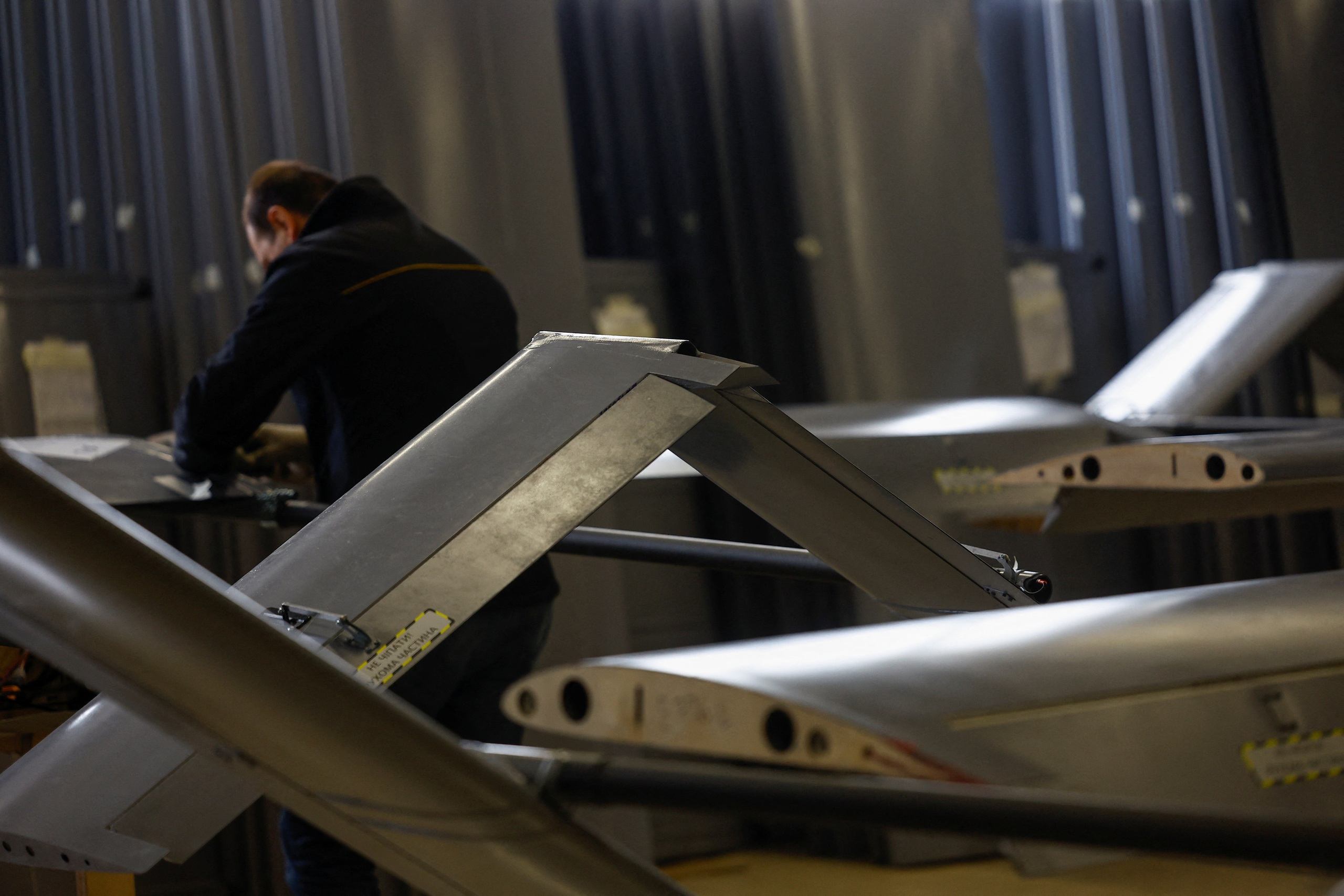 Ukraine đặt mục tiêu hoàn thành hệ thống phòng không mới vào năm 2027 - Ảnh 1.