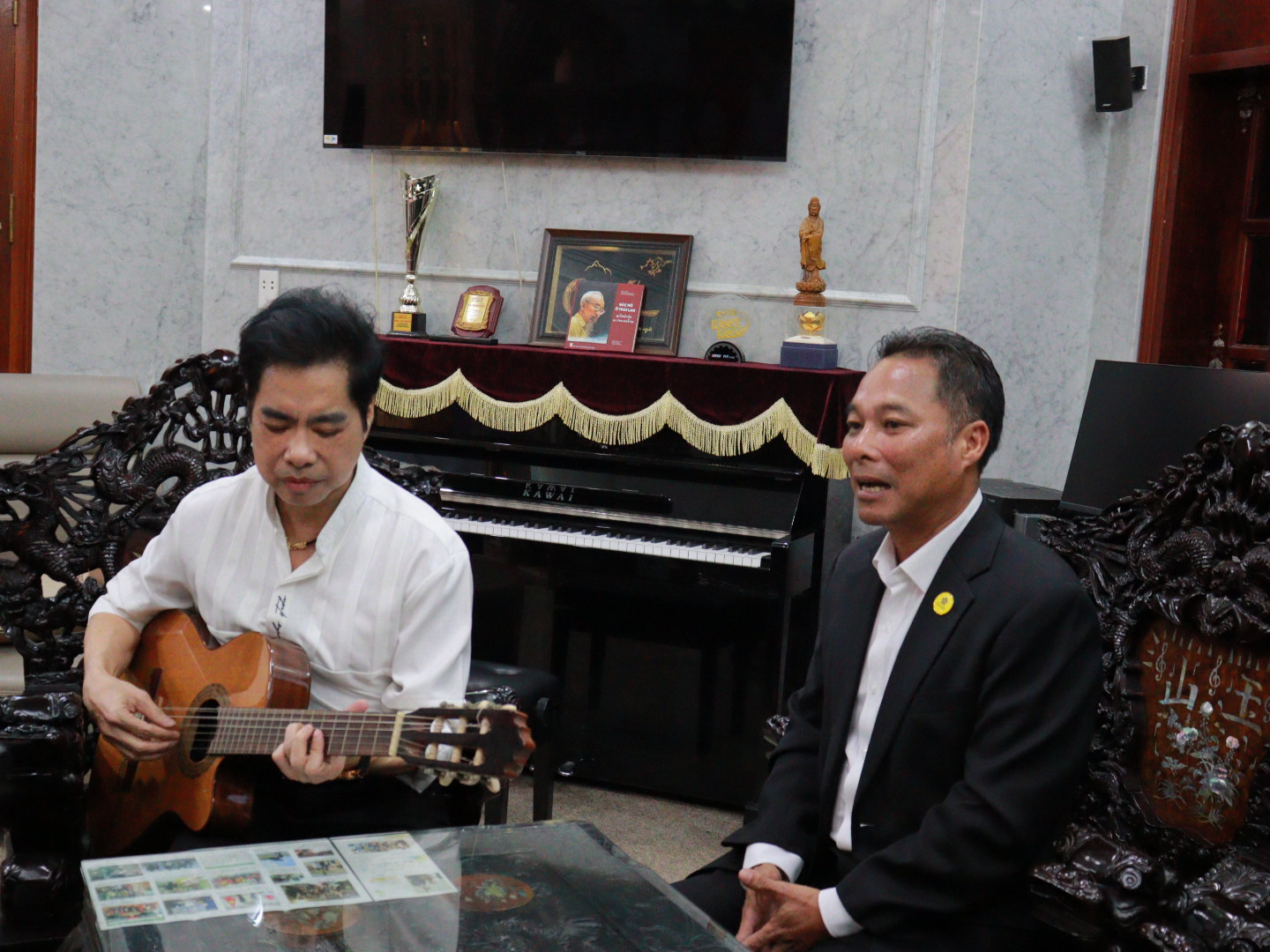 Ngọc Sơn - Ngọc Hải t&aacute;i hợp song ca tại biệt thự trăm tỉ - Ảnh 1.