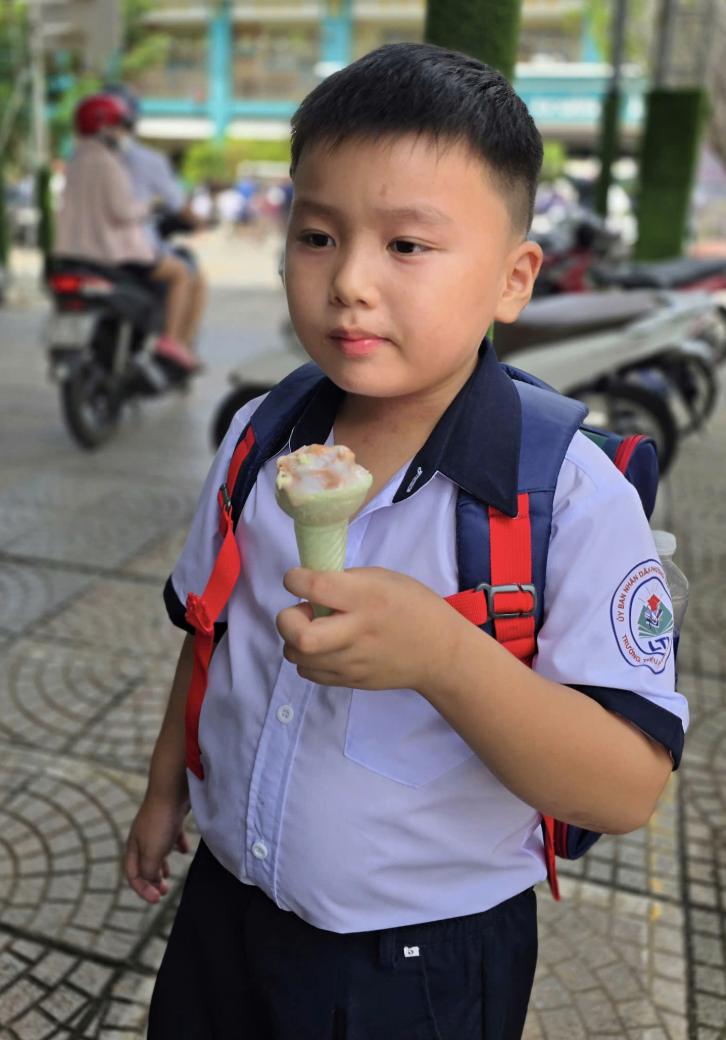 Thú vị nhật ký chi tiêu của cậu bé lớp 1 - Ảnh 2.