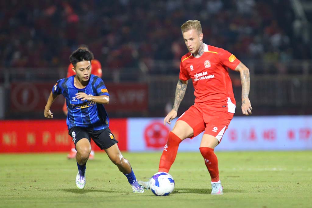 Cuộc đua trụ hạng V-League vẫn khó lường- Ảnh 2. Cuộc đua trụ hạng V-League vẫn khó lường- Ảnh 2.