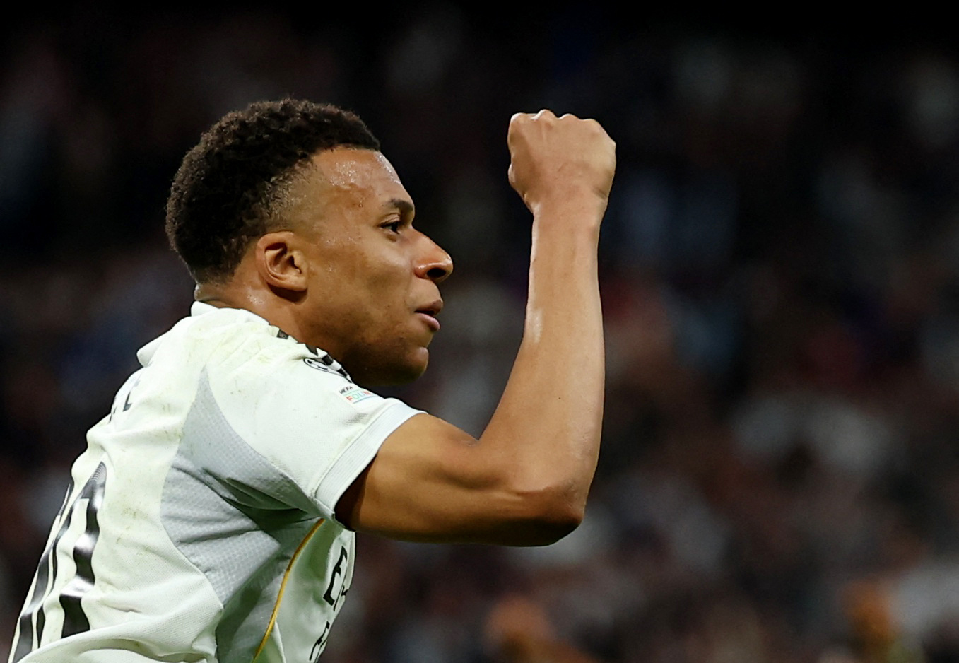 Bayern Munich đ&aacute;nh bại Real Madrid ngay tại Bernabeu, Arsenal thắng nghẹt thở ph&uacute;t 90+1 - Ảnh 1.