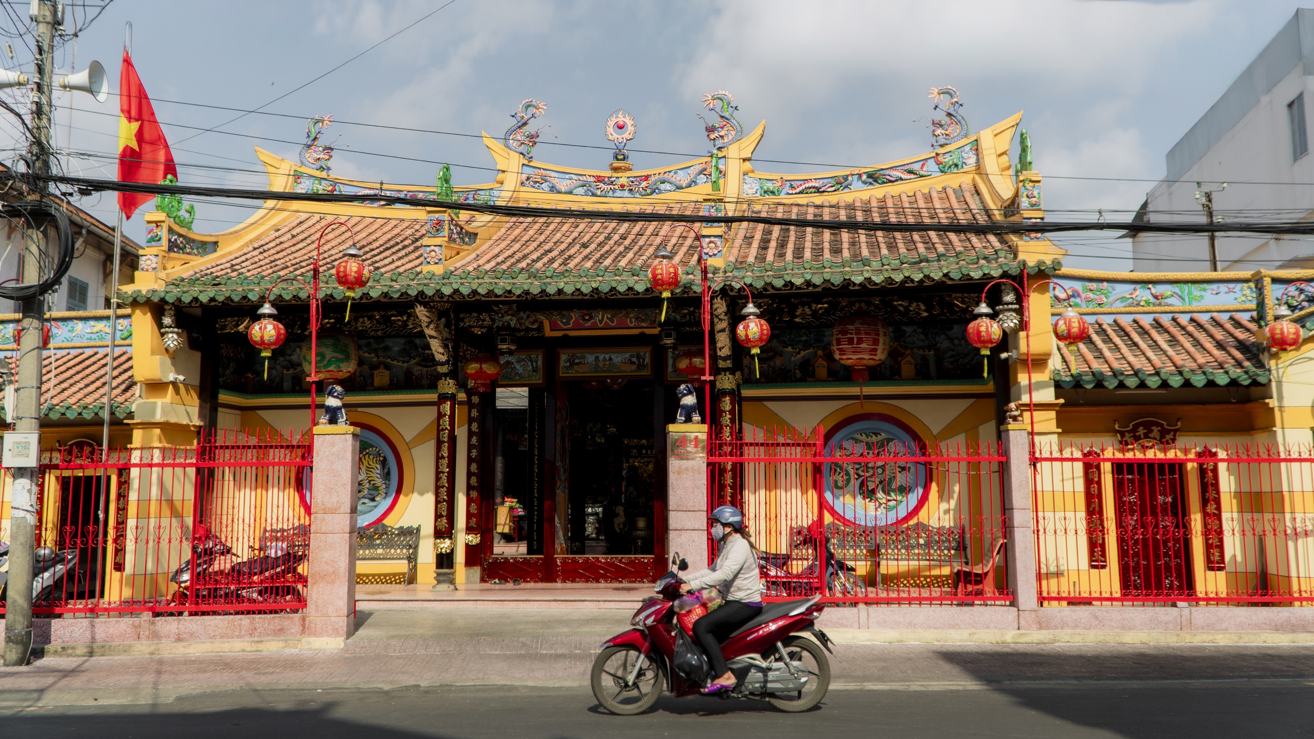 Ngôi chùa gần 500 năm tuổi Phước Minh Cung ở Vĩnh Long - bảo tàng mỹ thuật độc đáo - Ảnh 1. Ngôi chùa gần 500 năm tuổi Phước Minh Cung ở Vĩnh Long - bảo tàng mỹ thuật độc đáo - Ảnh 1.