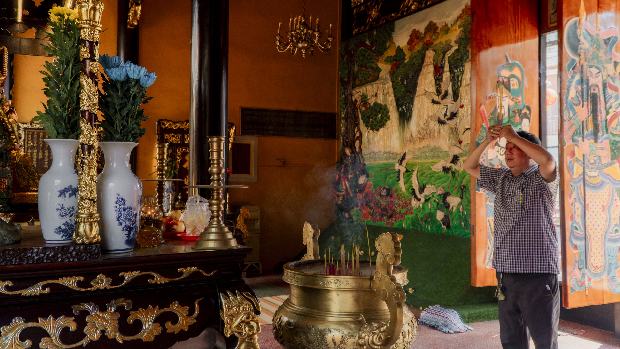 Ngôi chùa gần 500 năm tuổi Phước Minh Cung ở Vĩnh Long - bảo tàng mỹ thuật độc đáo - Ảnh 8. Ngôi chùa gần 500 năm tuổi Phước Minh Cung ở Vĩnh Long - bảo tàng mỹ thuật độc đáo - Ảnh 8.