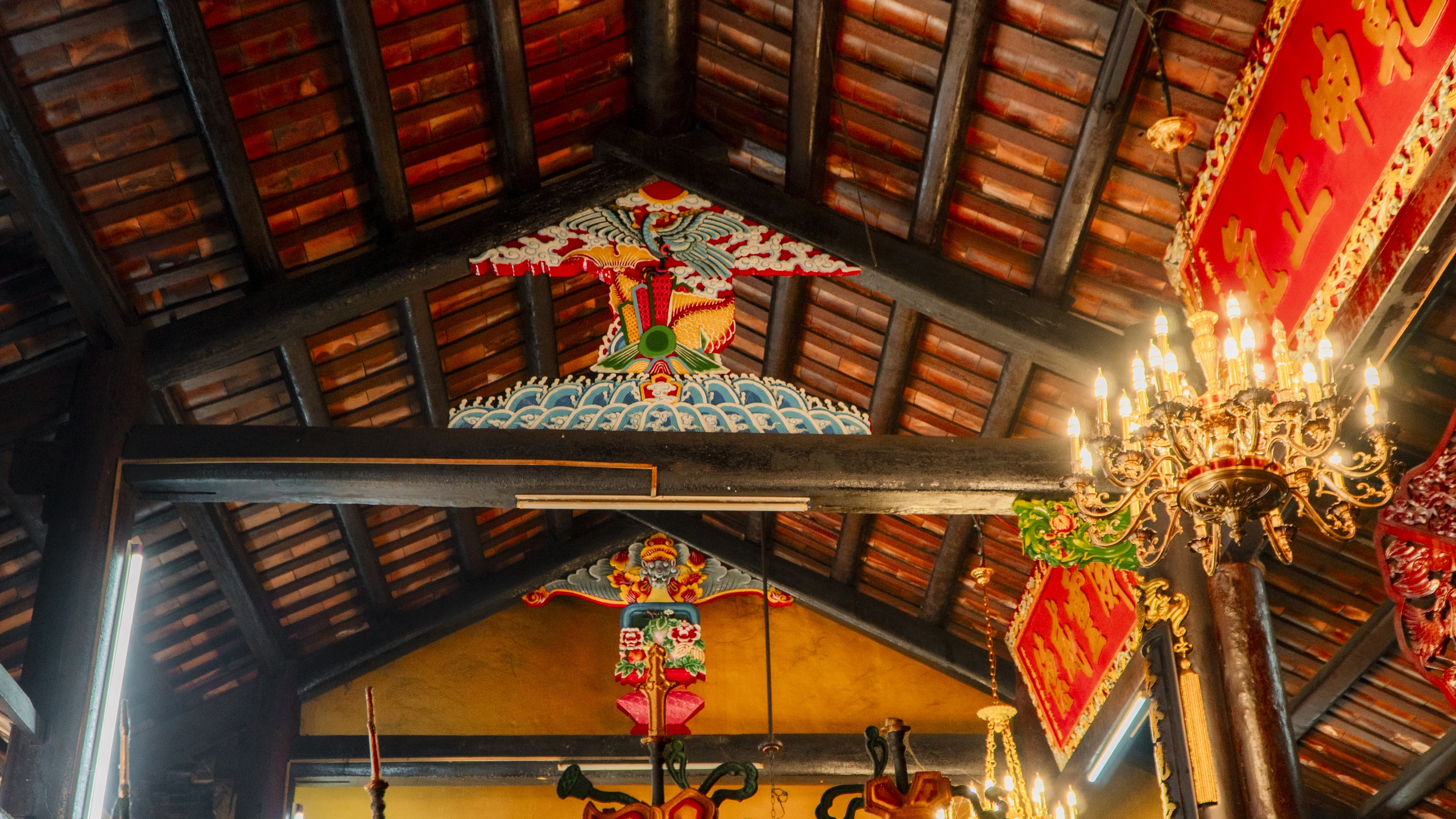 Ngôi chùa gần 500 năm tuổi Phước Minh Cung ở Vĩnh Long - bảo tàng mỹ thuật độc đáo - Ảnh 5. Ngôi chùa gần 500 năm tuổi Phước Minh Cung ở Vĩnh Long - bảo tàng mỹ thuật độc đáo - Ảnh 5.