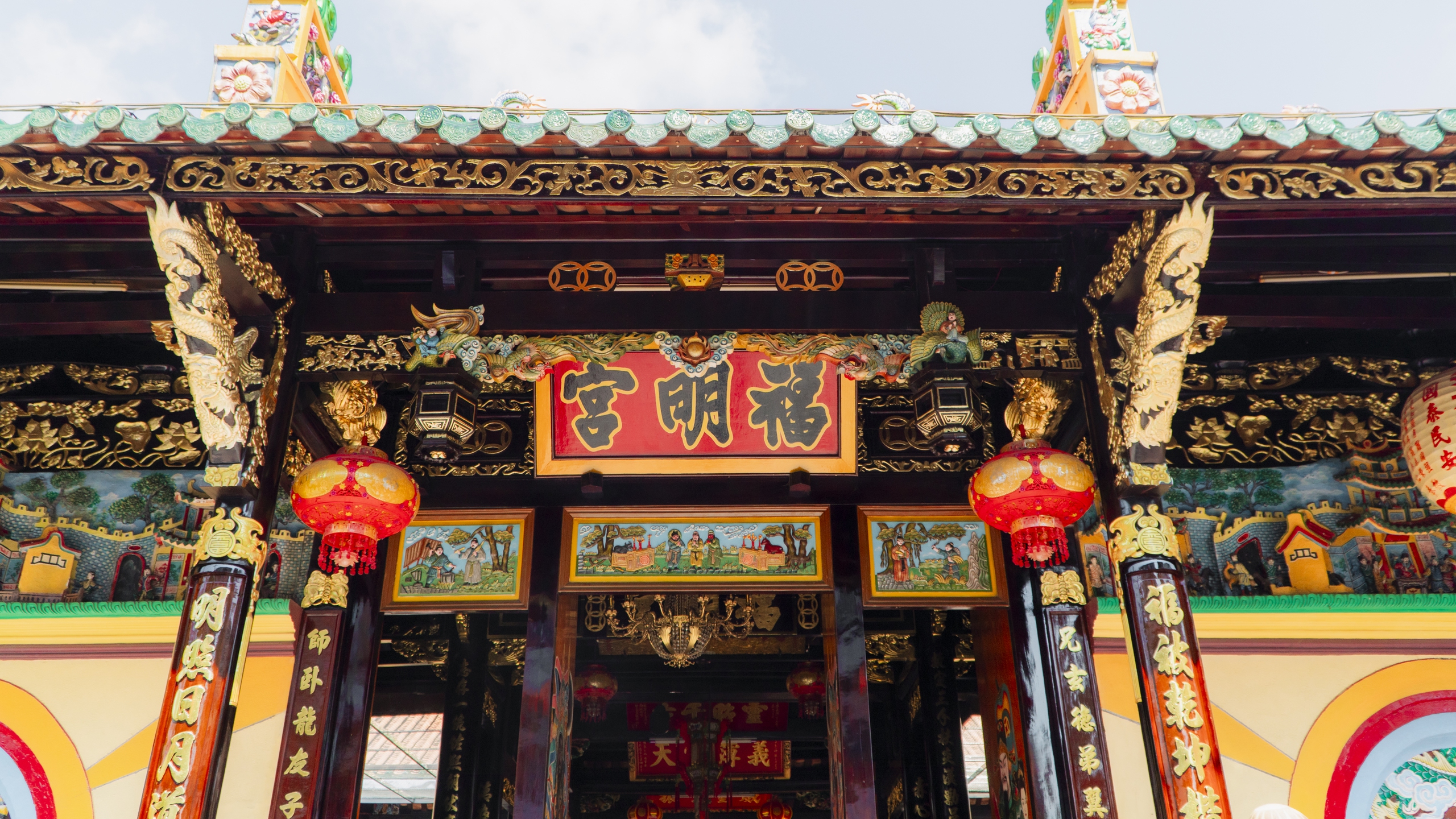 Ngôi chùa gần 500 năm tuổi Phước Minh Cung ở Vĩnh Long - bảo tàng mỹ thuật độc đáo - Ảnh 2. Ngôi chùa gần 500 năm tuổi Phước Minh Cung ở Vĩnh Long - bảo tàng mỹ thuật độc đáo - Ảnh 2.