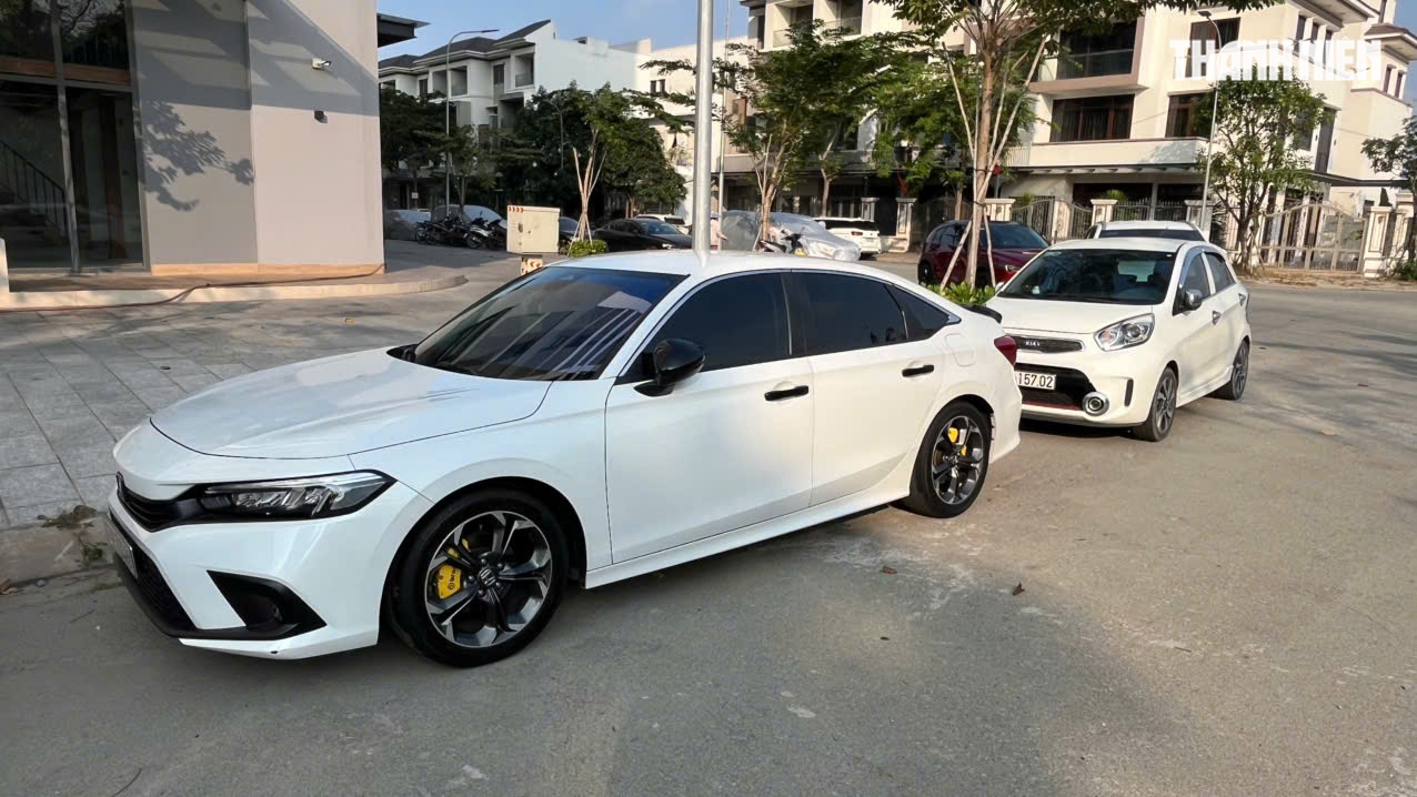 &Ocirc; t&ocirc; đỗ dưới trời nắng gắt ảnh hưởng thế n&agrave;o đến nội thất xe? - Ảnh 1.